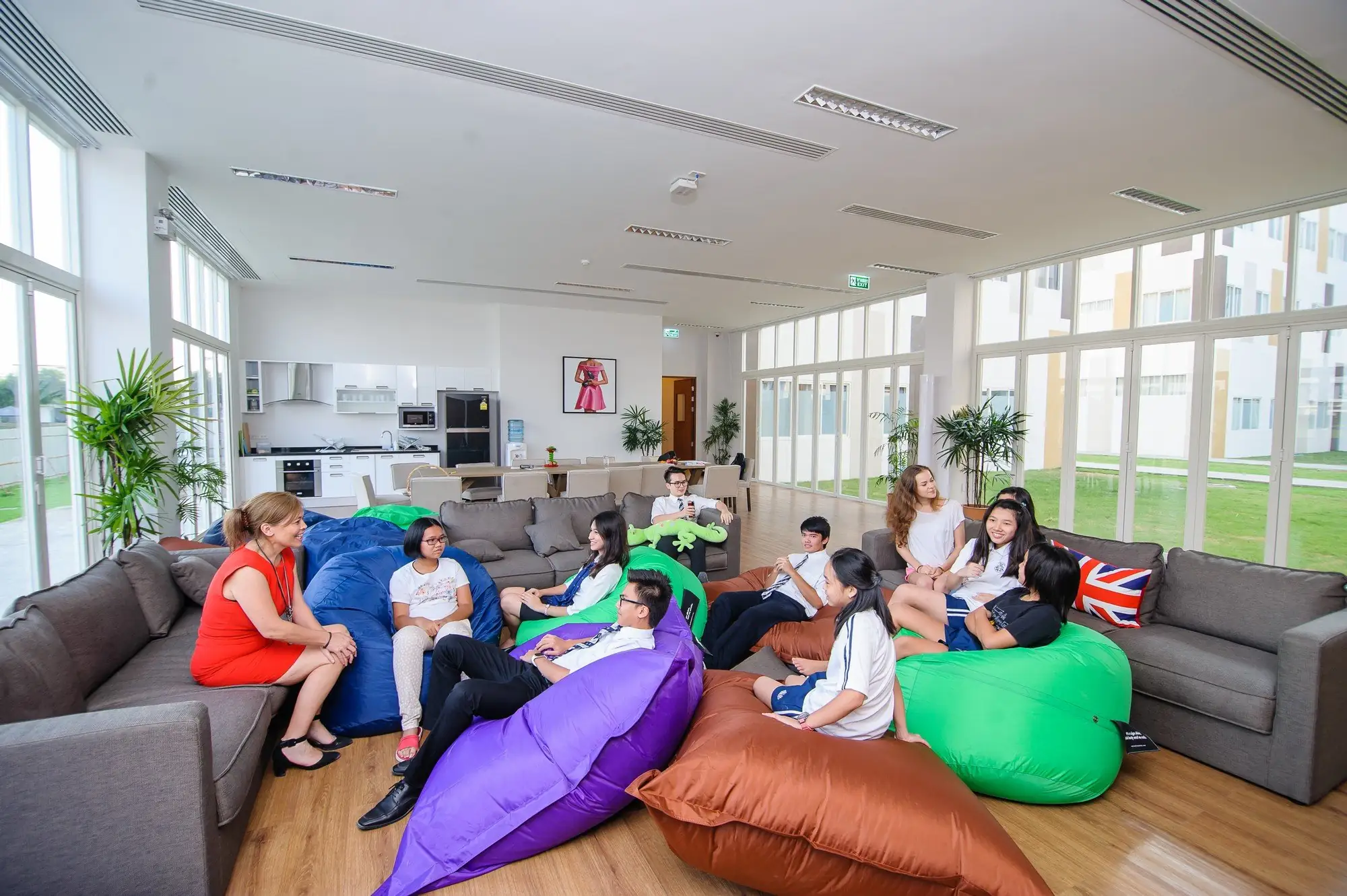 哈羅曼谷提供飯店等級的寄宿環境，讓學生學習同儕生活。（官網圖片）