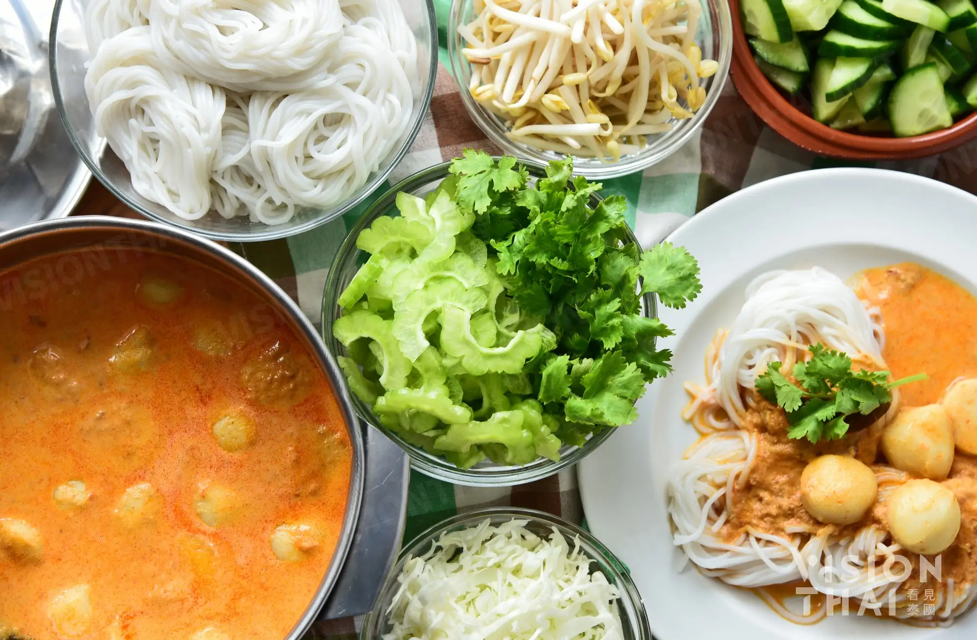 泰國美食「泰式米線」卡農金，消暑爽口
