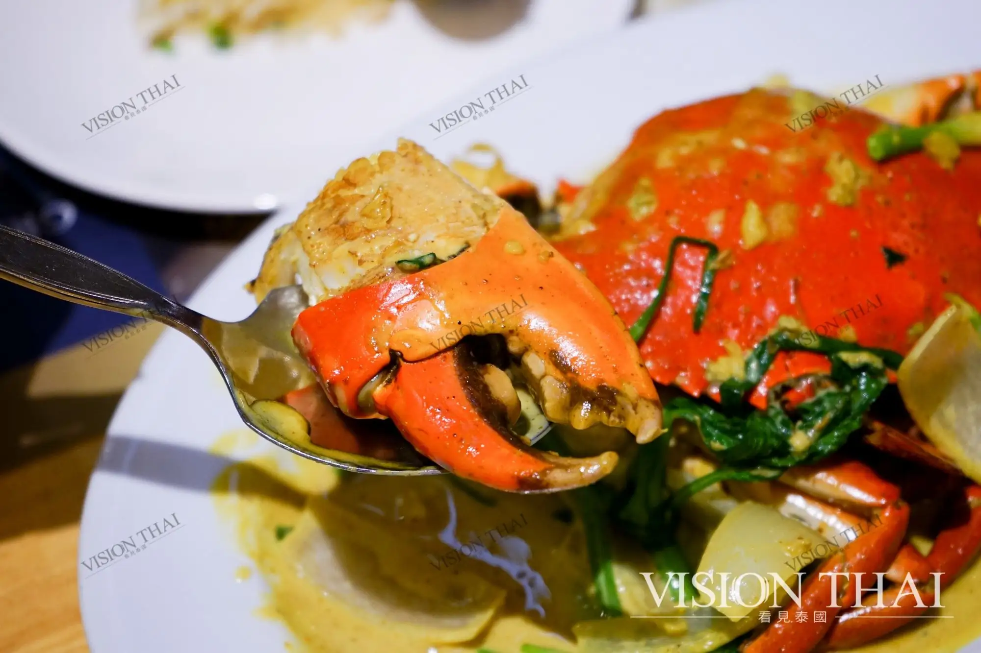泰國藍佳隆海鮮用料實在，蟹螯肉質鮮美