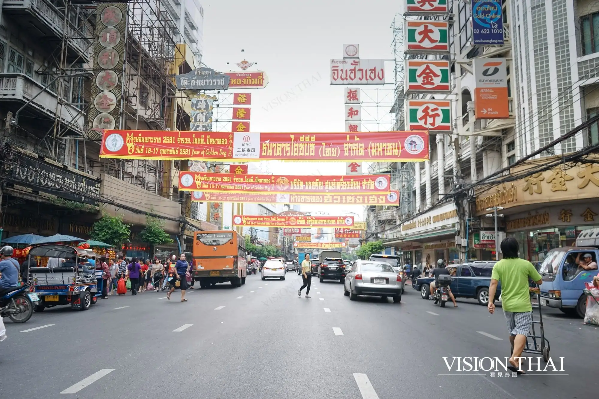 曼谷中國城充滿中式風格，是曼谷必去景點之一。（VISION THAI 看見泰國）