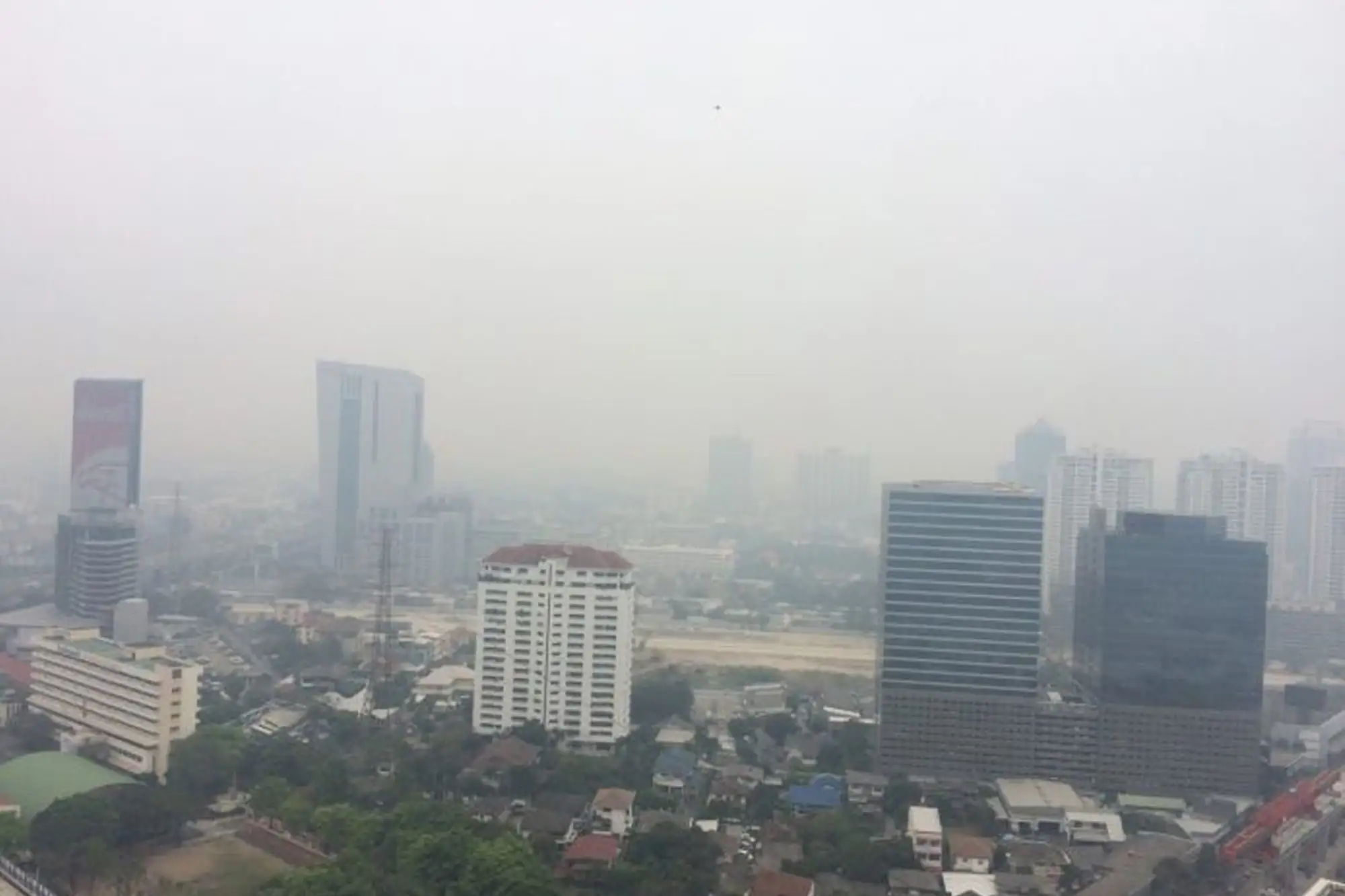 曼谷空氣品質持續不佳 泰國農業部實施人工降雨改善霧霾現象