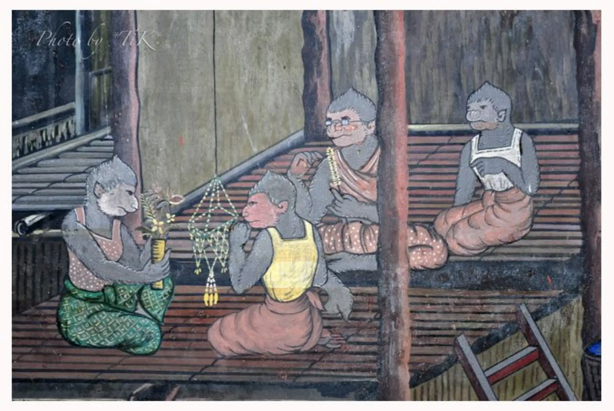 来到泰国玉佛寺肯定要欣赏世界上最长的壁画(图片Tamroitawan)