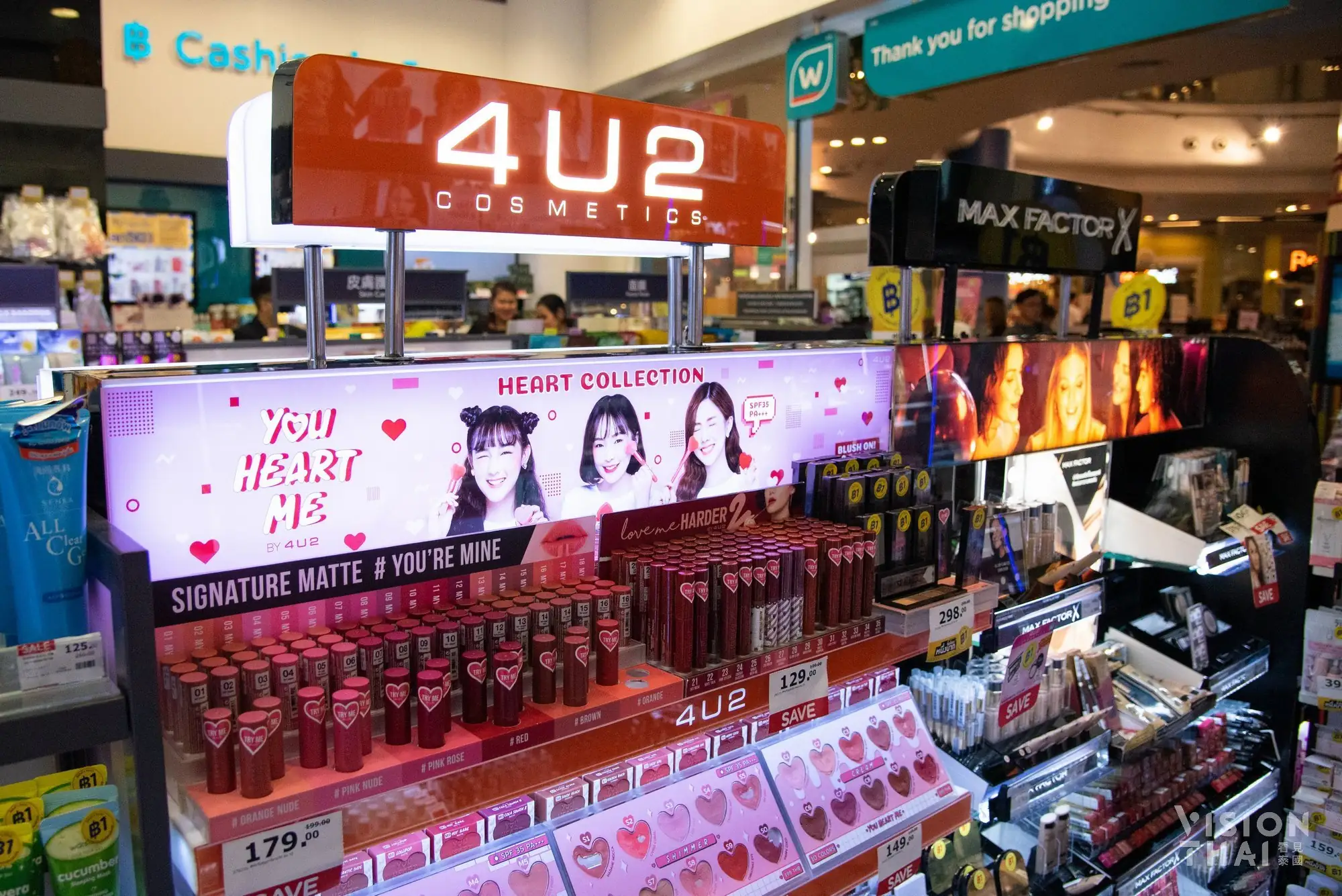 泰國必買在曼谷Terminal 21都找得到，例如很火的泰國彩妝品牌，這裡很齊全