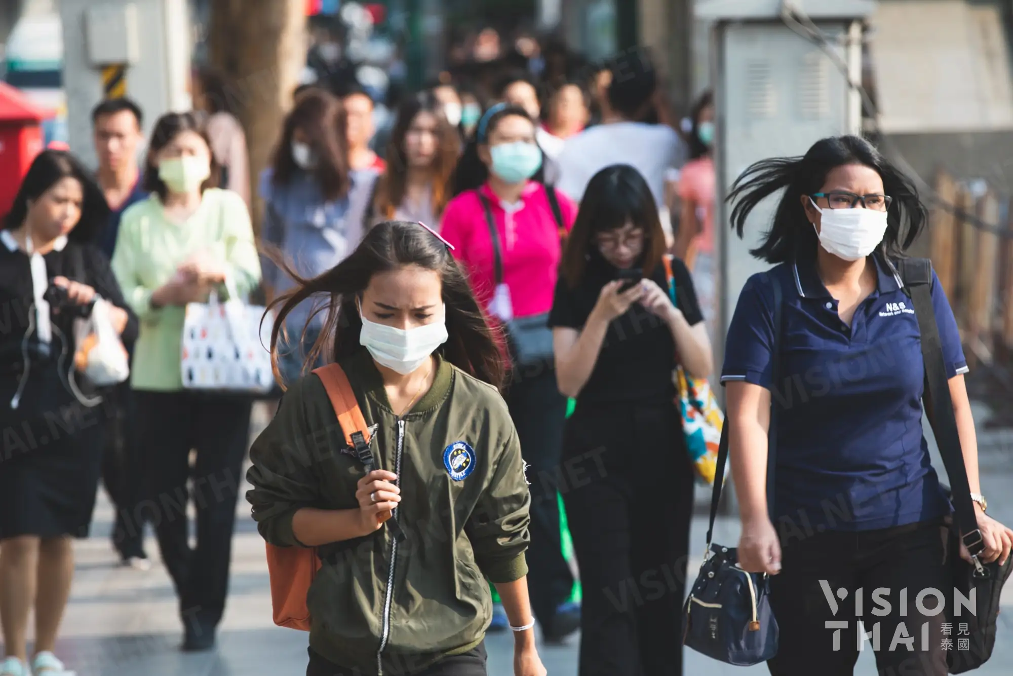 泰國進入緊急狀態 民眾紛紛戴上口罩(VISION THAI 看見泰國)