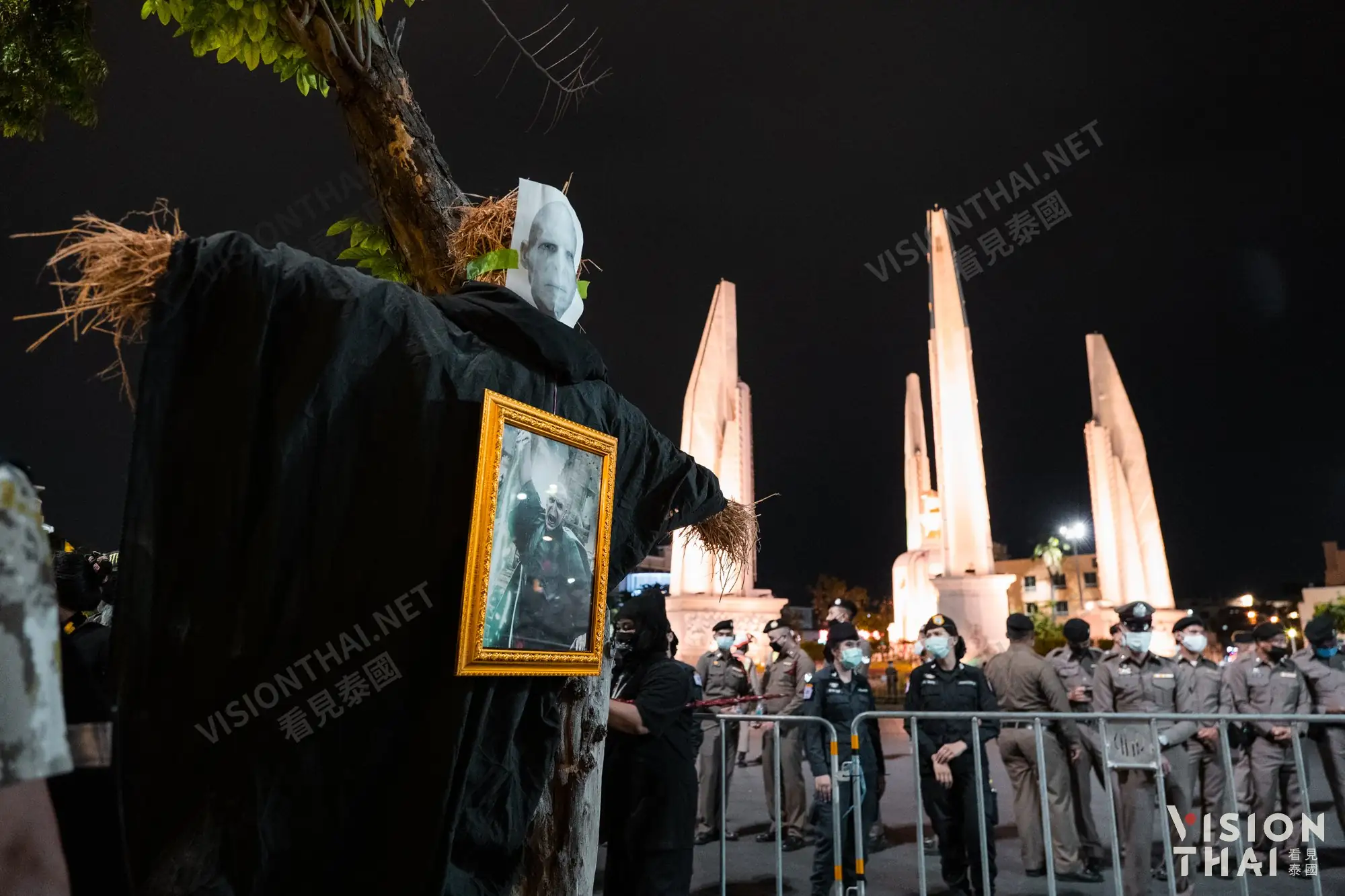 泰國反政府運動以哈利波特為主題發起“那個人(คนที่คุณก็รู้ว่าใคร)”示威活動
