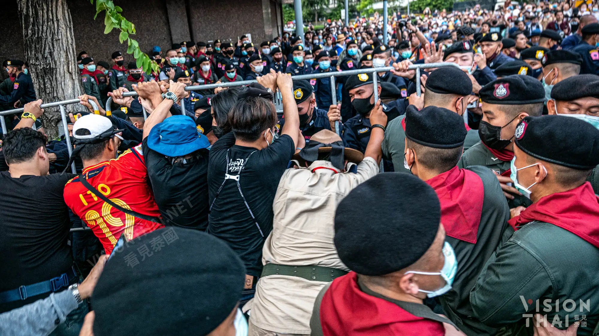 泰國反政府團體14日舉行大規模遊行示威活動（圖片來源：VISION THAI）