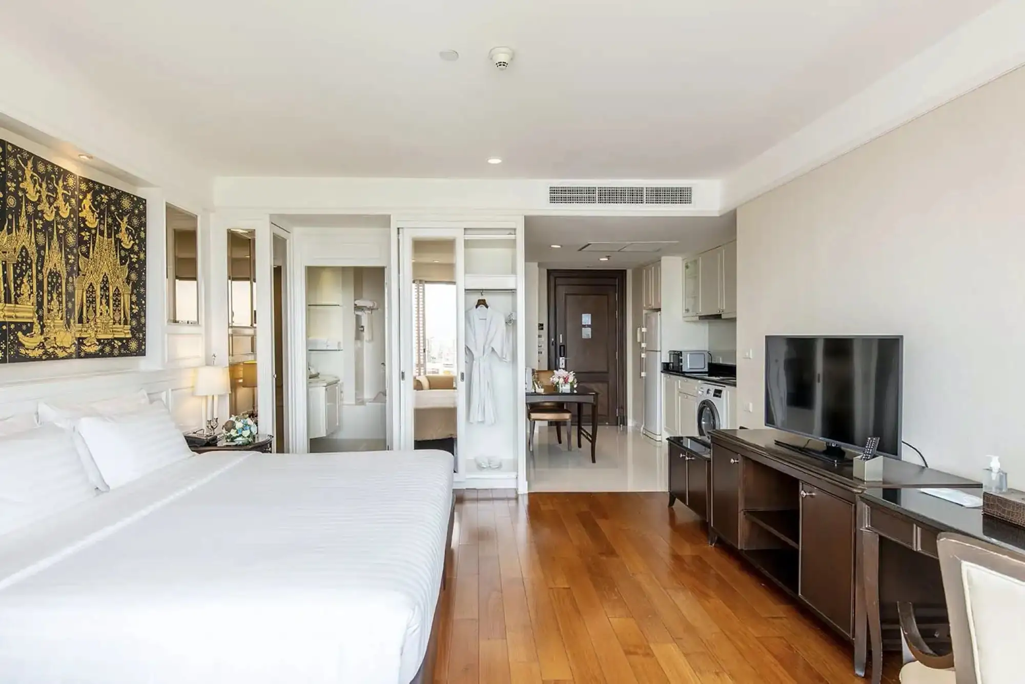 曼谷拉查丹利格蘭德中心大飯店的Grand Deluxe高級豪華房型（圖片來源：Grande Centre Point Hotel）