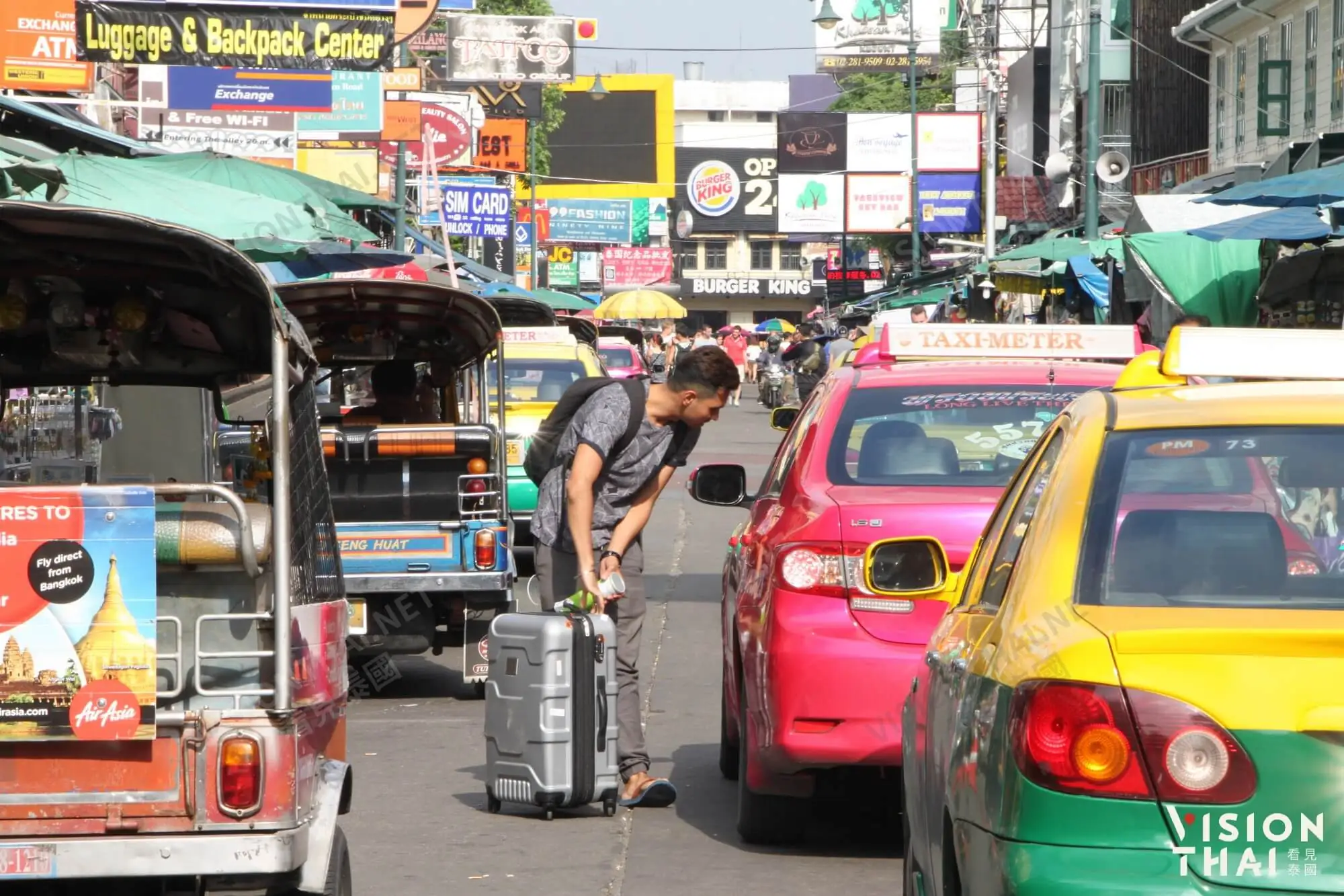 示意圖，泰國交通新規，即日起搭計程車行李要收費