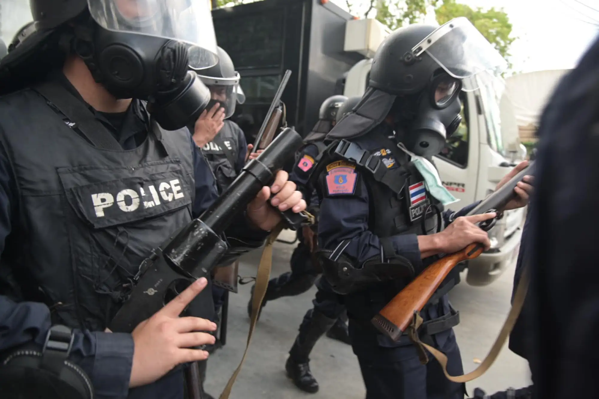 示威群眾聚集泰國國會外，泰國警方高度戒備（圖片來源：Free YOUTH)）