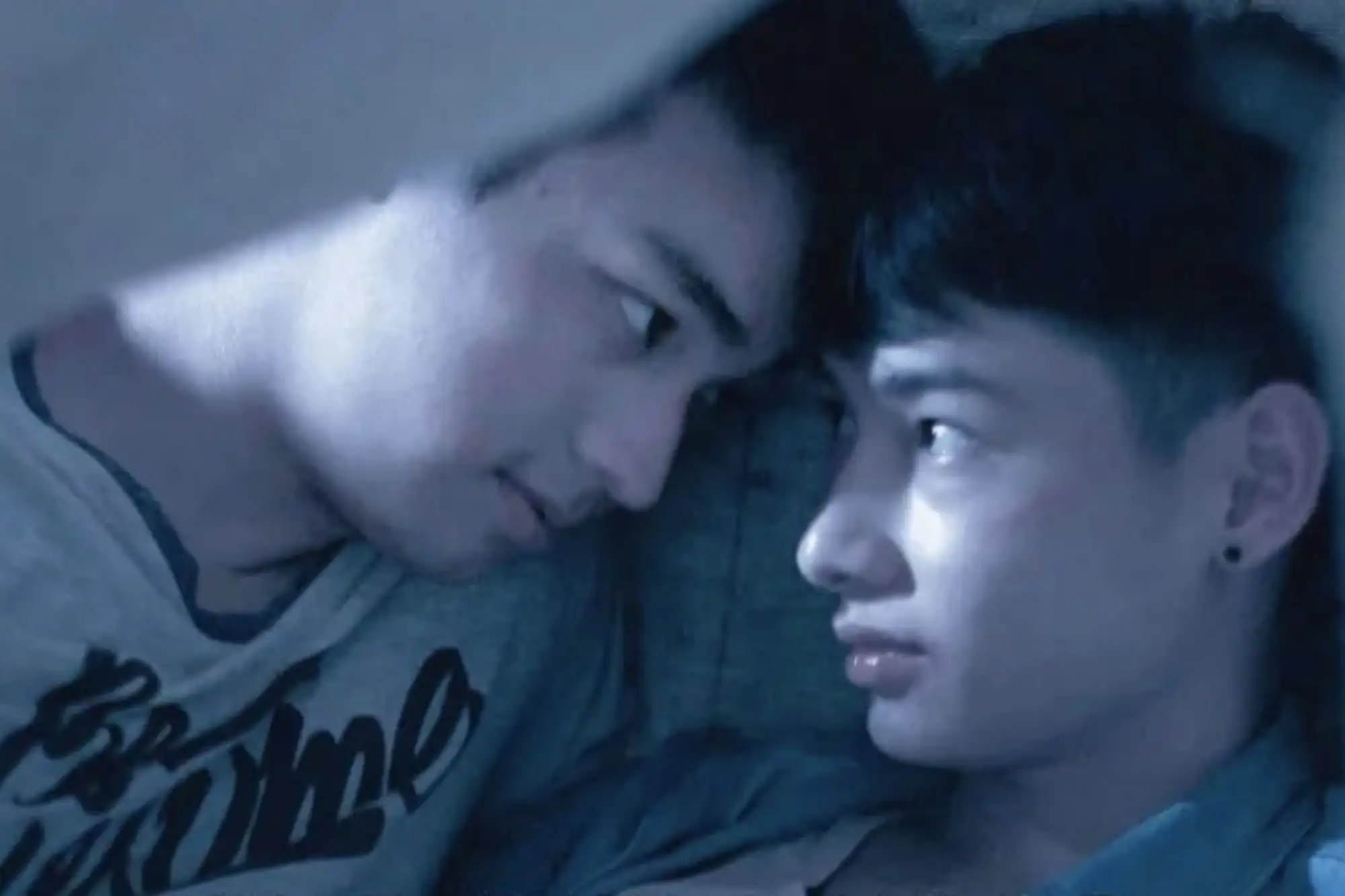 經典泰國同性電影：藍色時分(อนธการ)（圖片來源：豆瓣）