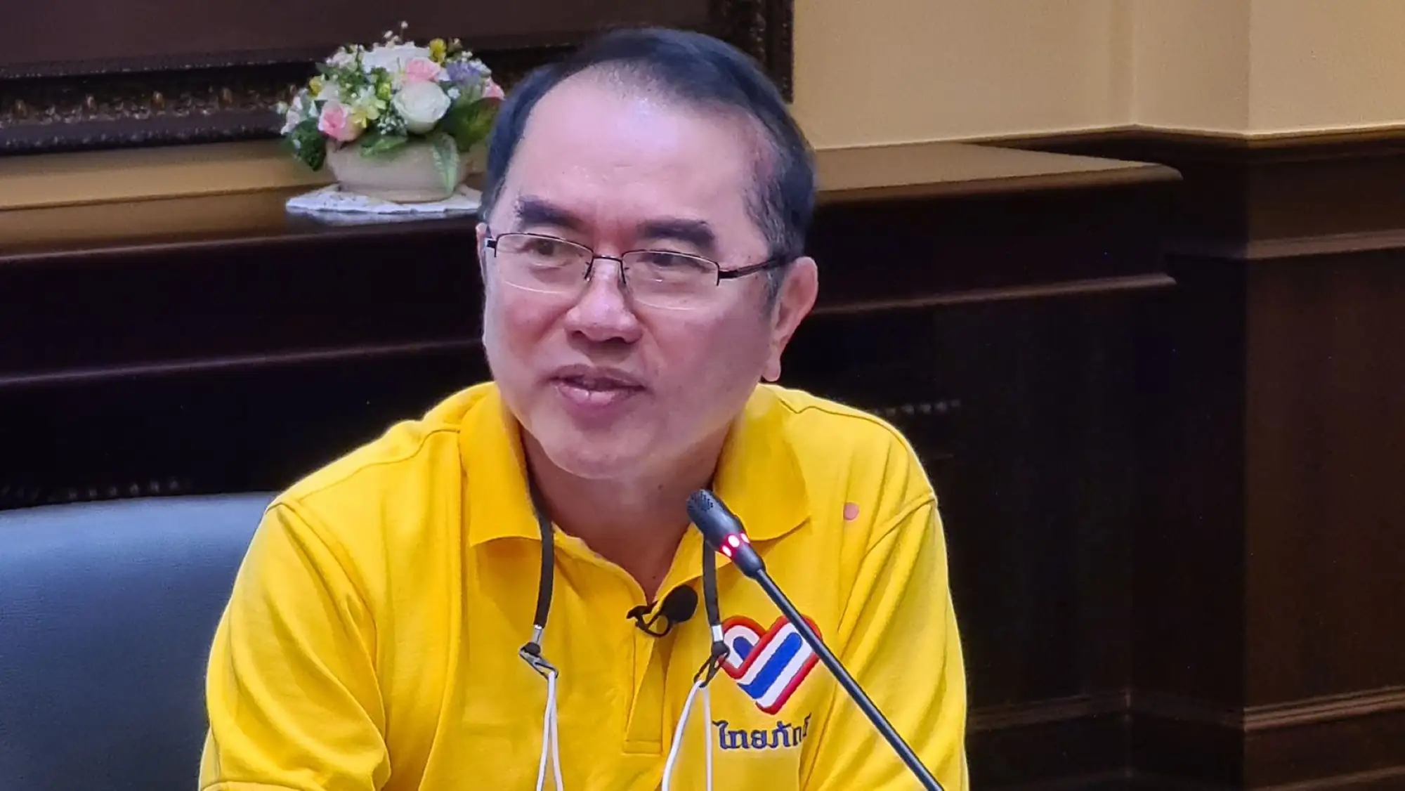 泰國保王派「忠誠泰國人」領袖瓦隆要求泰國政府改革社群媒體使用（圖片來源：Warong Dechgitvigrom官方粉專）