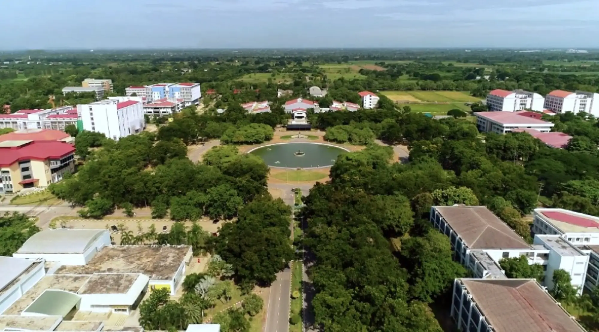 泰國農業大學佛統府甘蓬盛校區，是一所專注創造性教育、進修、提供學科性服務的學院（圖片來源：mthai）