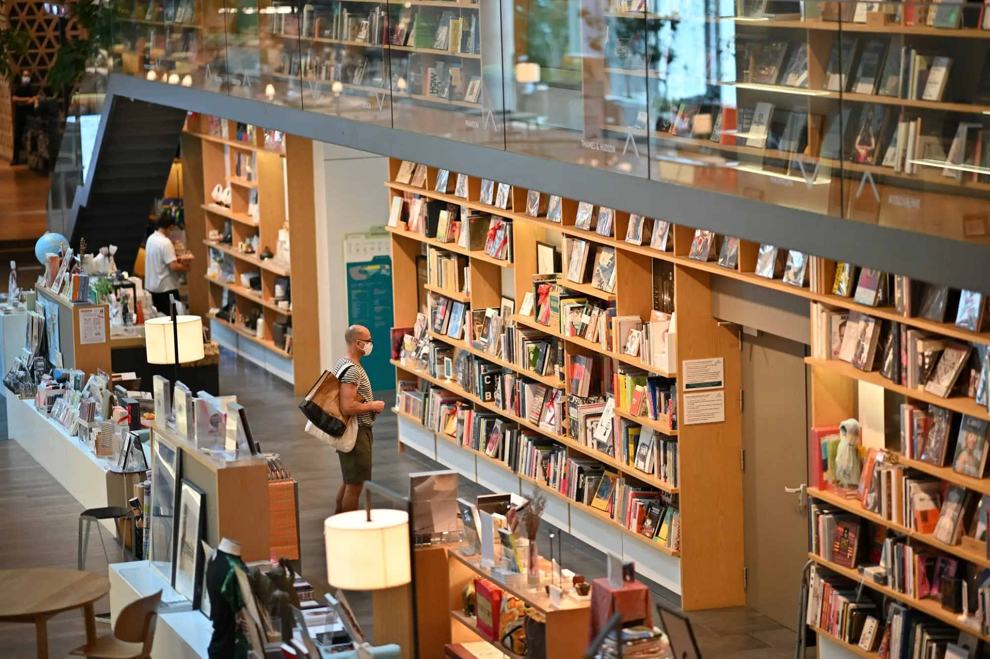 Open House被称为泰国的“茑屋书店”，由曾经设计东京代官山茑屋书店的建筑事务所KDa规划设计（图片来源：脸书@openhouse.ce）