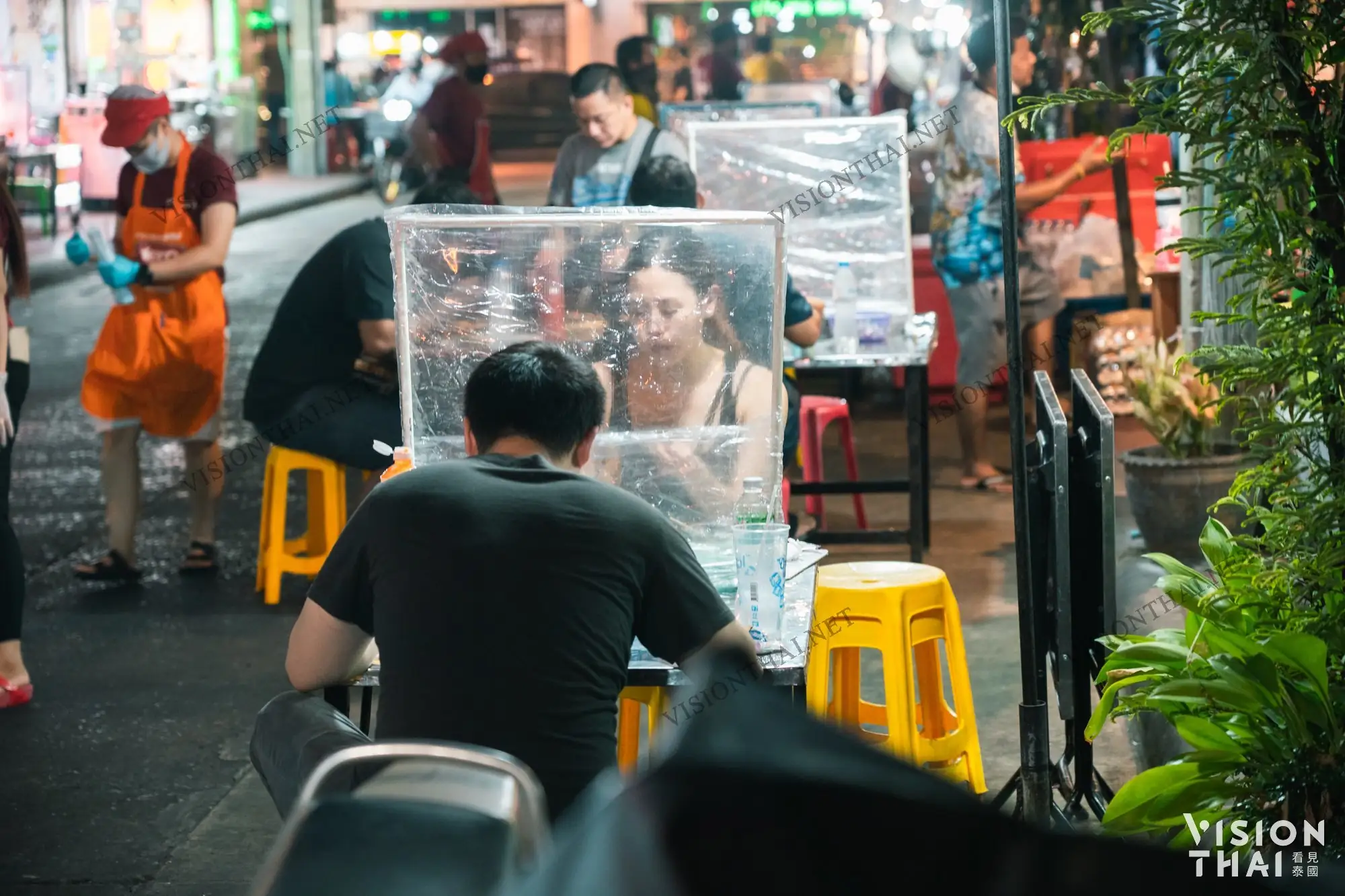 泰國疫情禁餐廳內用業者苦哈哈 明起鬆綁曼谷高危深紅區禁令（圖片：VISION THAI 看見泰國）