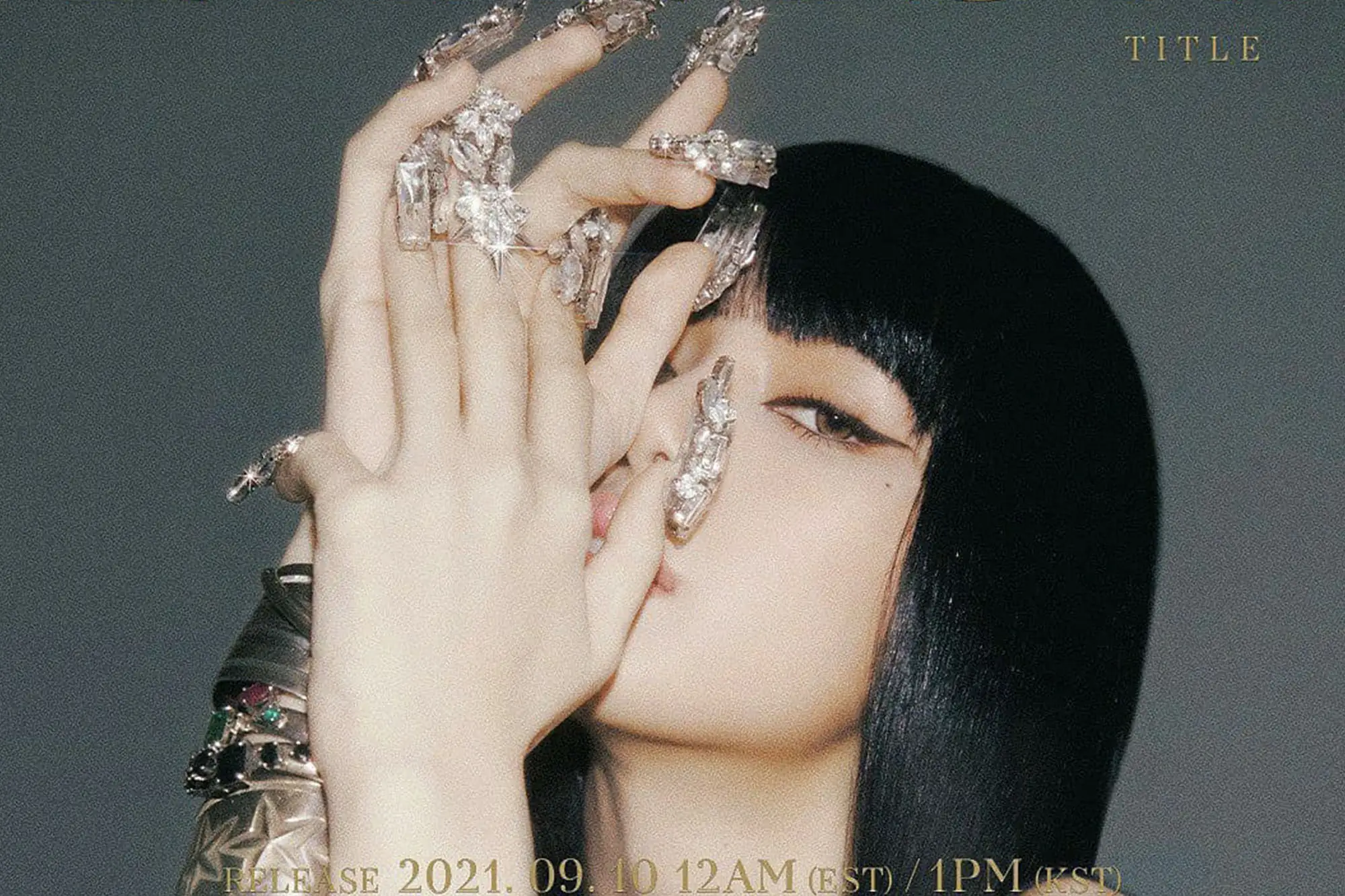 BLACKPINK Lisa在10日公開首張SOLO同名專輯《LALISA》（圖片來源：BLACKPINK臉書粉絲專業）