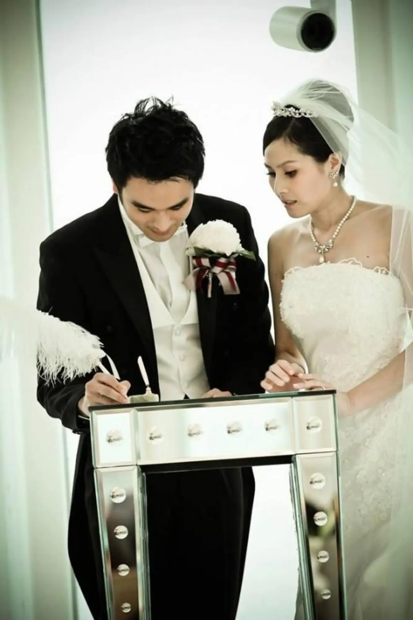 2013年唐宸禹與日籍女友佐井依玲舉行婚禮（圖片來源：豆瓣）