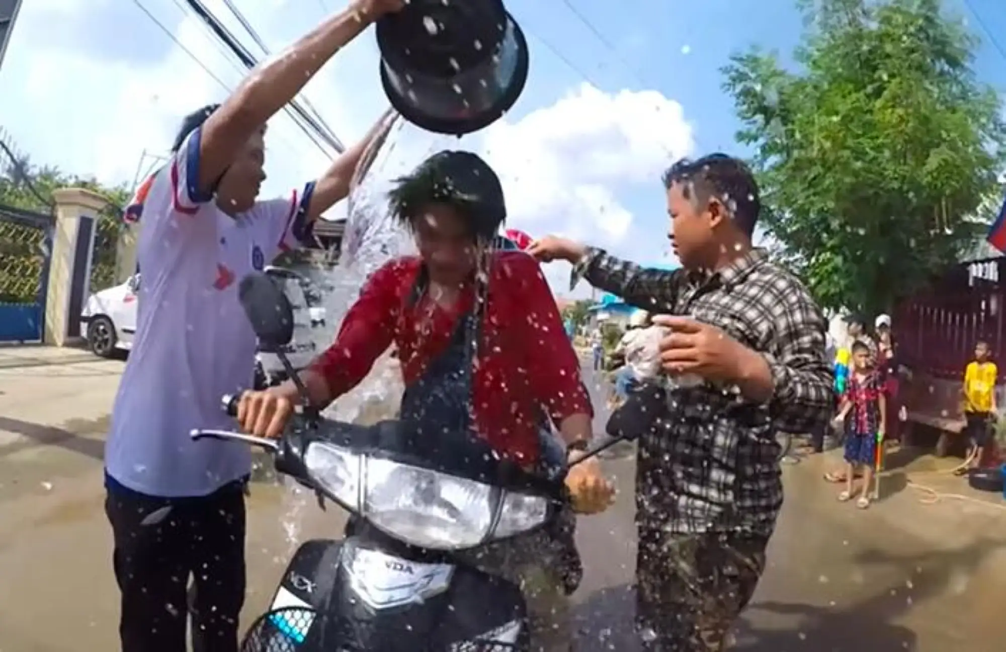 柬埔寨的Chaul Chnam Thmey節（圖片來源：undubzapp）