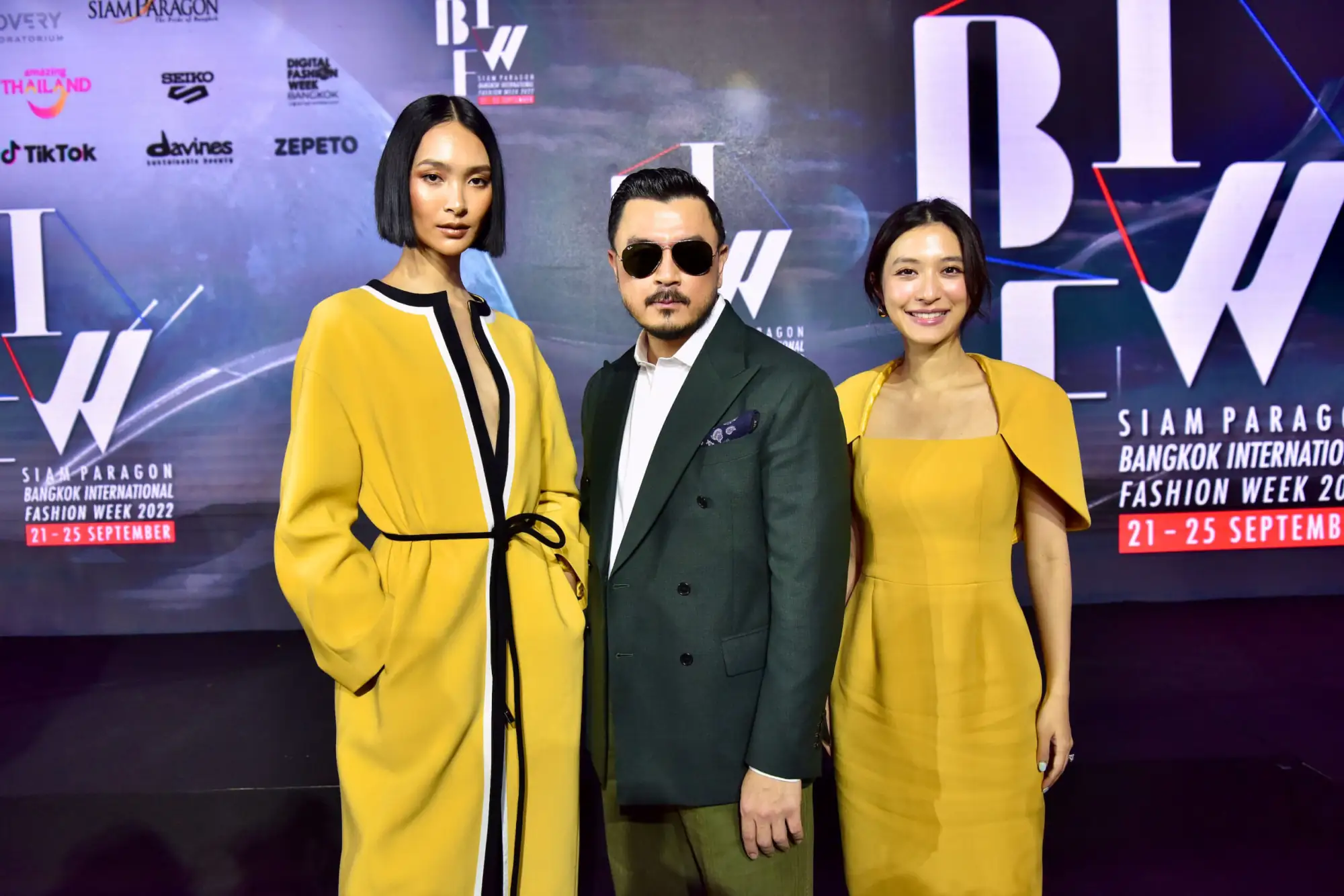 为韩团Lisa单曲MV操刀的泰国设计品牌ASAVA登上曼谷国际时装周 中为品牌创办人（图片来源：暹罗百丽宫）