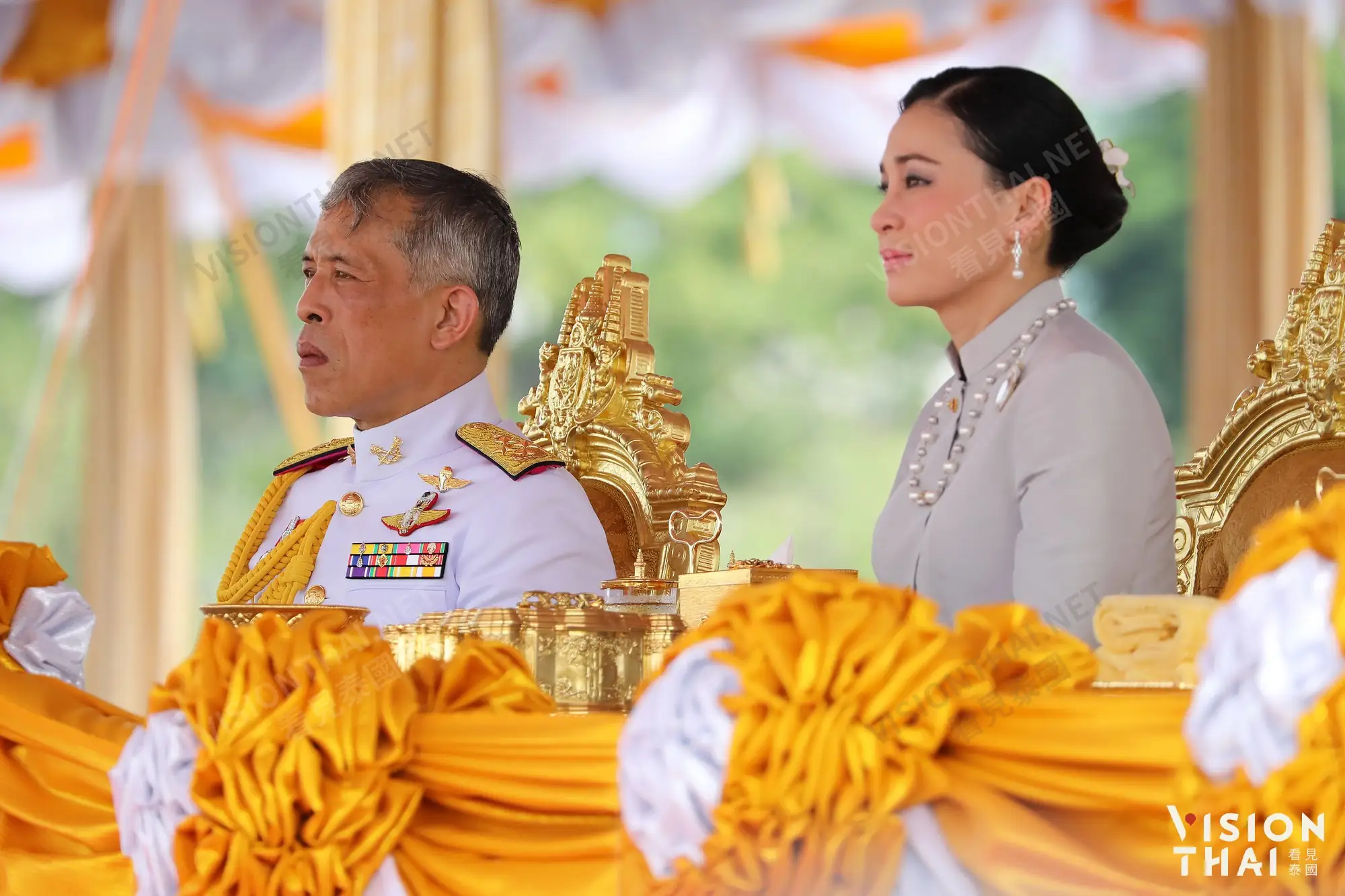 探視完帕公主 泰王王后雙確診 症狀輕微暫停工作（Vision Thai 看見泰國）