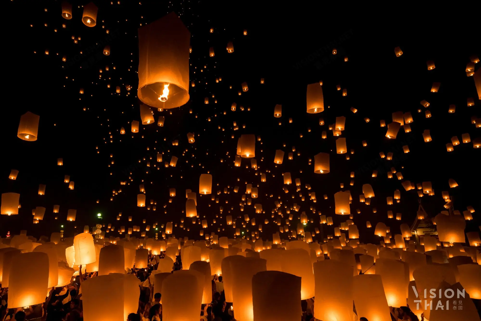 天燈節是清邁的特殊活動，通常會和水燈節在同一天舉行，想同時體驗在11月到清邁旅遊最適合（圖片來源：Vision Thai 看見泰國）