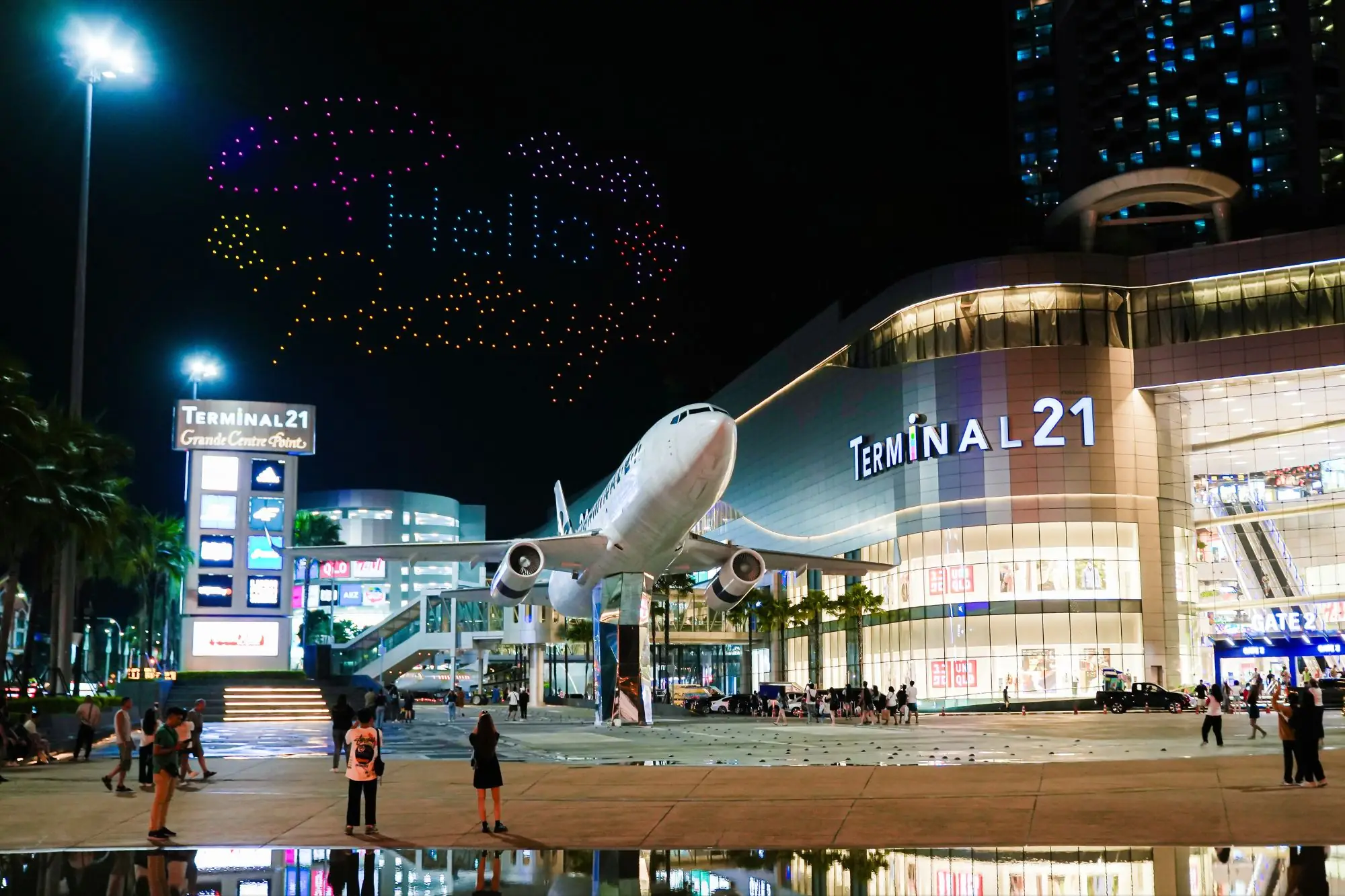 “泰國廟會”在芭達雅Terminal 21熱鬧展開！無人機燈光秀表演（圖片來源：Terminal 21）