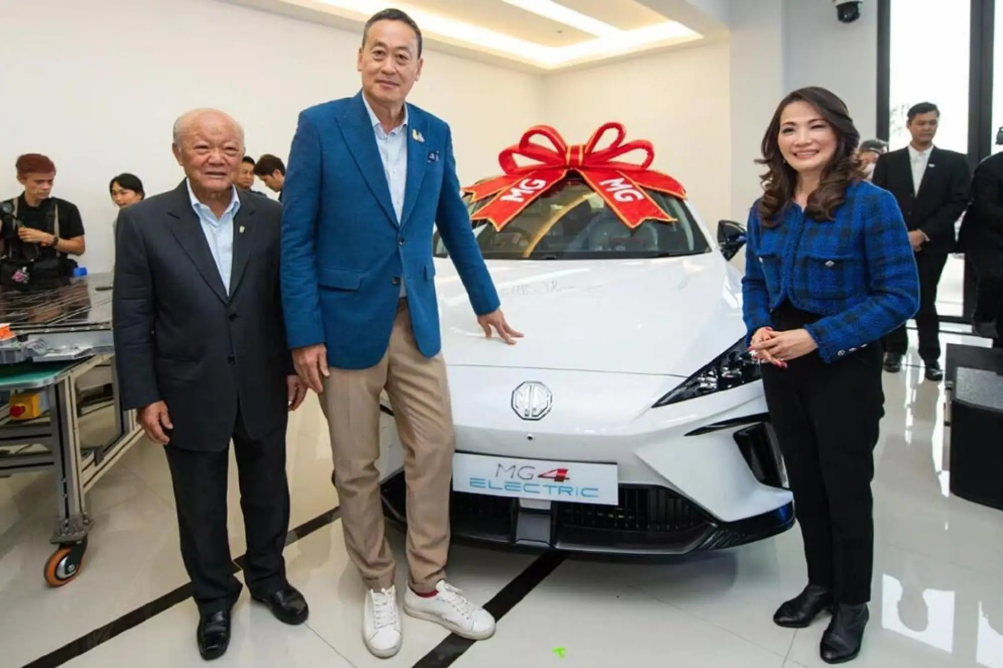 泰國製造電動車MG4亮相 賽塔總理親試駕（圖片來源：上汽集團）