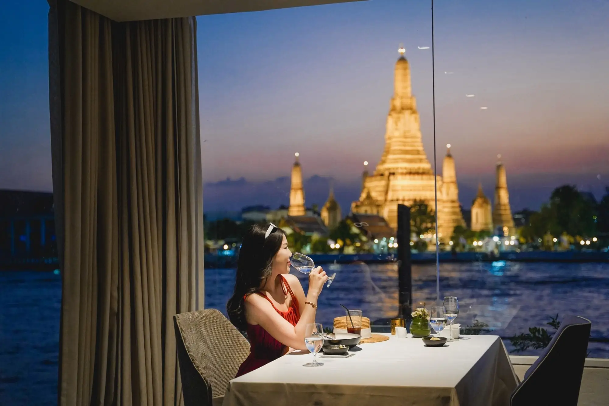 sala rattanakosin Bangkok是超人气网红餐厅，也有提供住宿，都能看到郑王庙。（来源：官方FB）