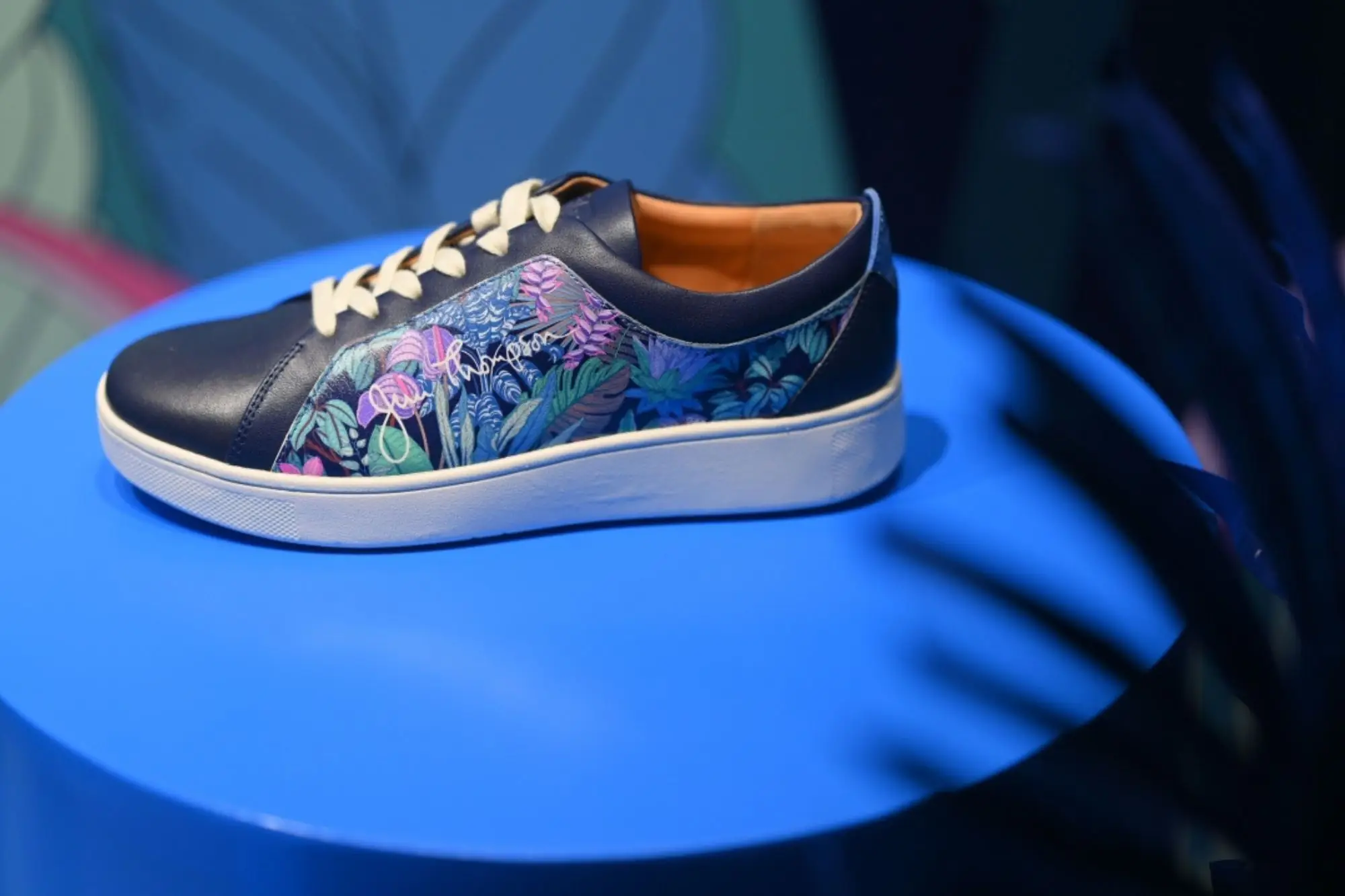 泰絲品牌Jim Thompson x FitFlop推出全新鞋履系列 演繹泰式美學（來源：Jim Thompson）