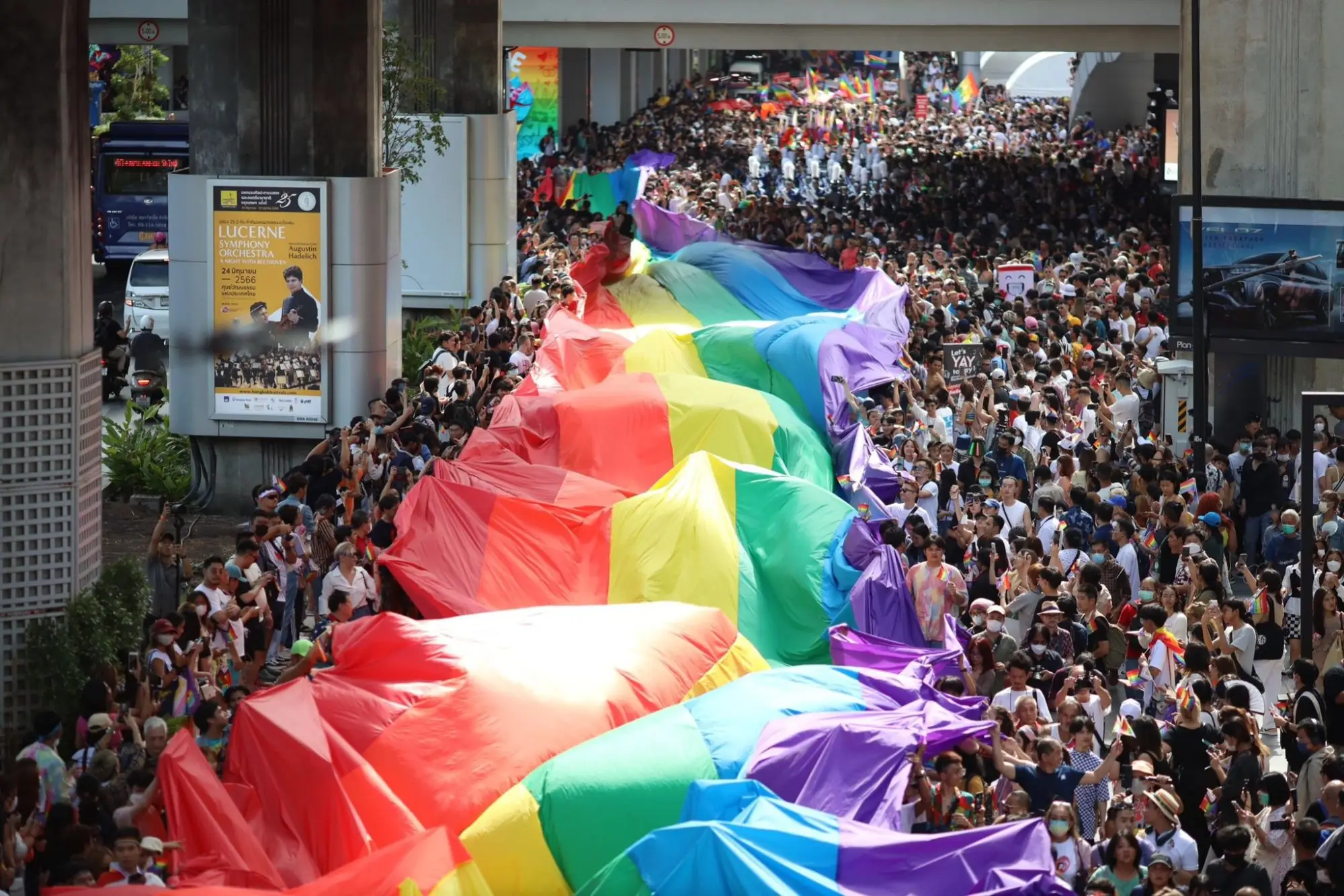 泰国骄傲月活动开跑！曼谷成亚洲最盛大LGBTQ+游行（来源：Siam Paragon）