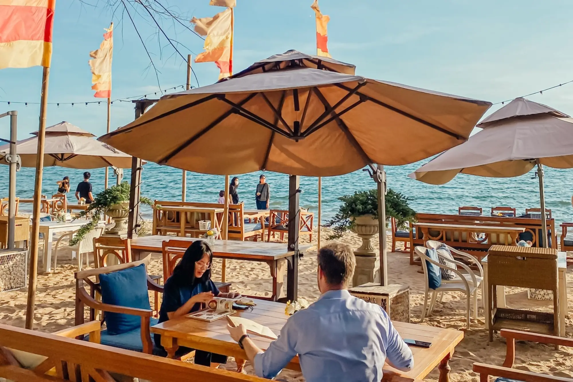 芭堤雅海景餐厅 在沙滩上用餐配夕阳超浪漫（来源：店家社群）