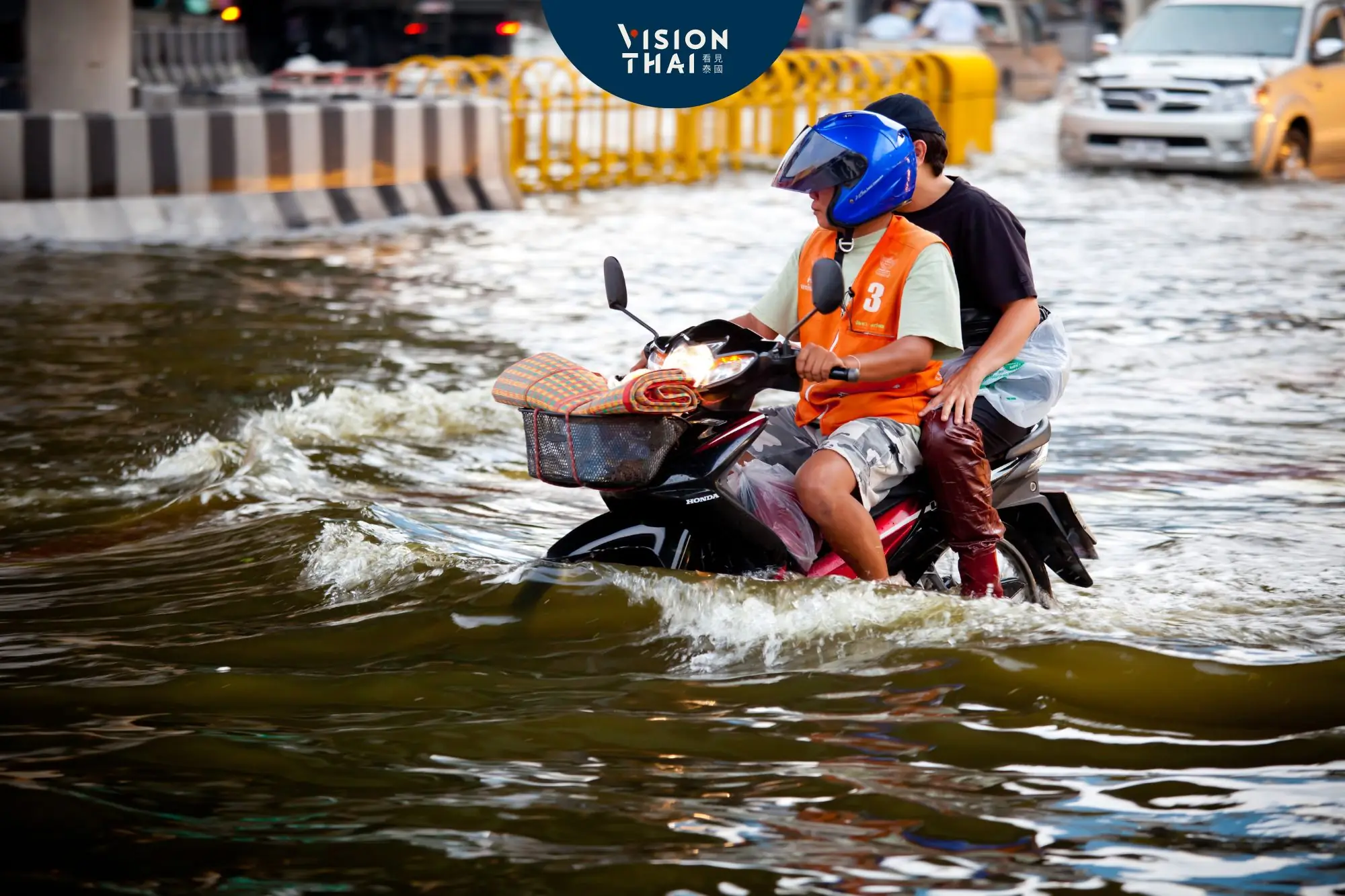 泰國暴雨北碧、達叻釀災！考艾山洪遊客獲救（來源：看見泰國 Vision Thai）