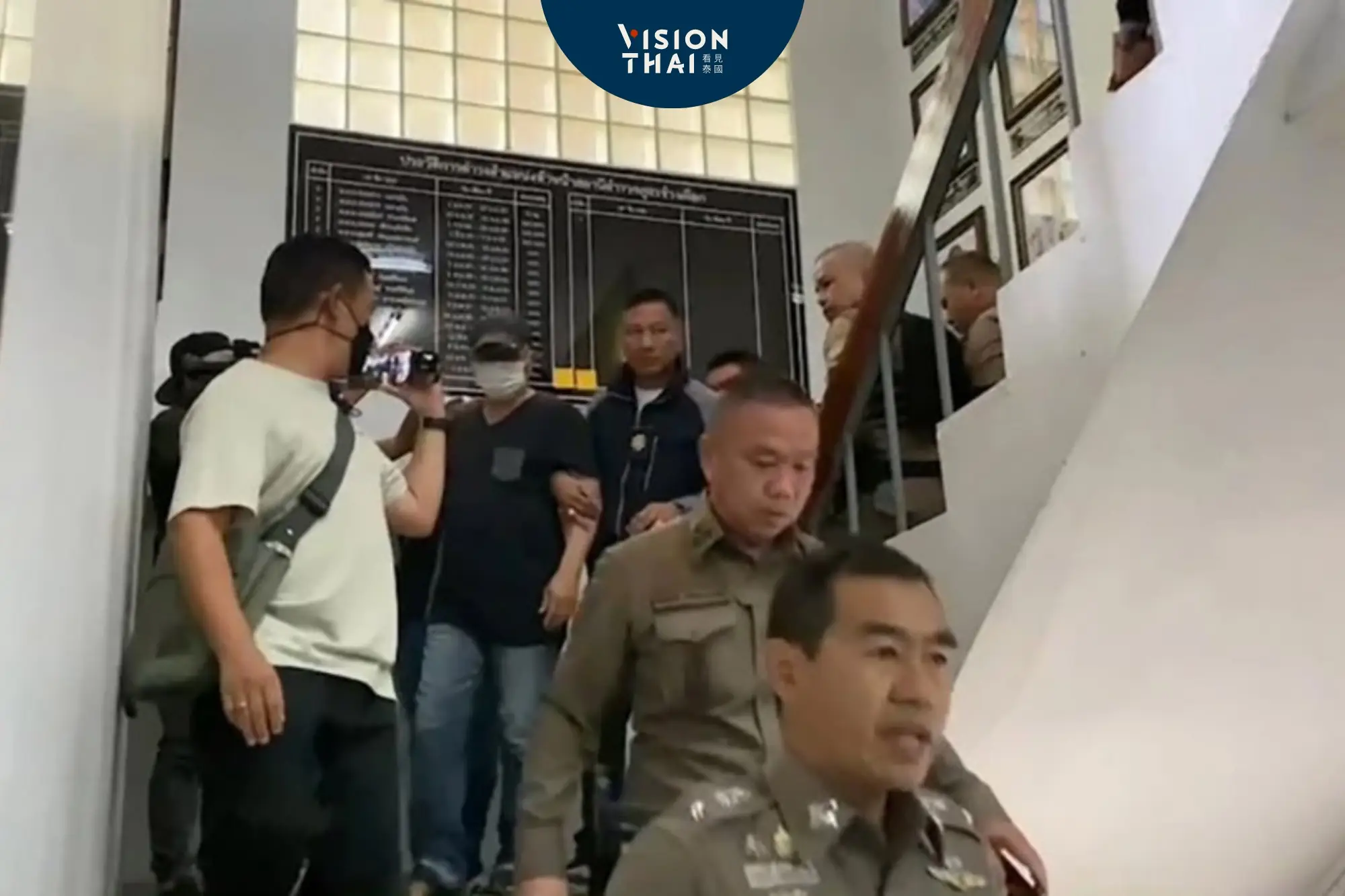 泰國警官涉嫌經營詐騙電話中心於佛寺剃度時遭逮，稱：中國人為主謀（來源：網路圖片）