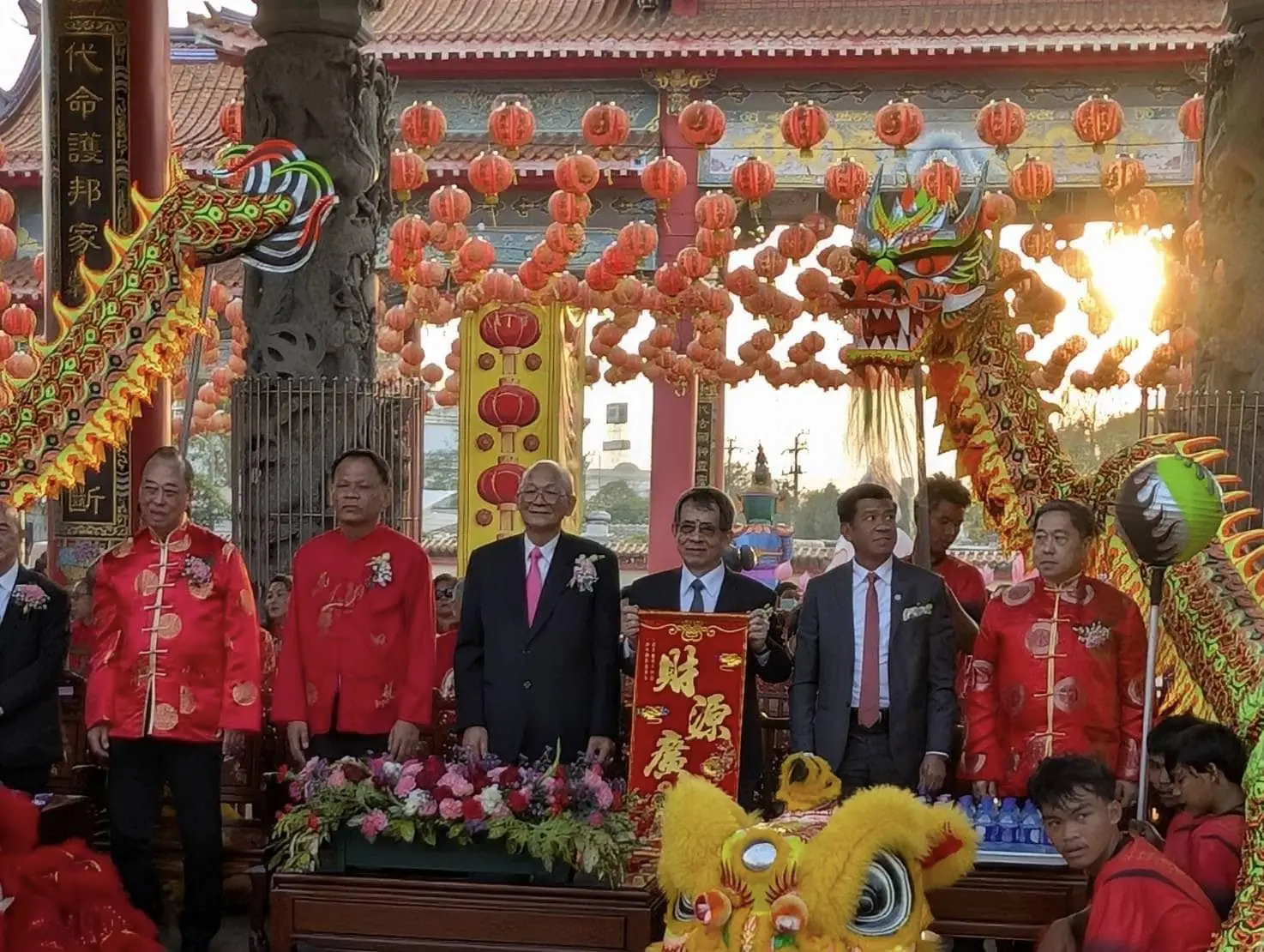 台灣元宵燈會在泰國！代天宮元宵燈會駐泰代表張俊福點亮主燈