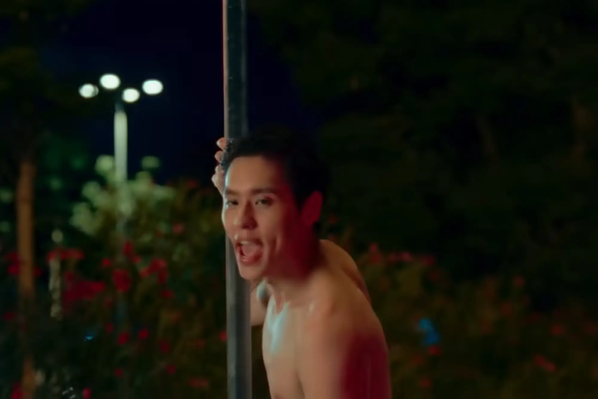 泰版《鬼家人》BKPP神还原舞娘、臭直男!人鬼恋爆笑互动(来源:官方预告片)