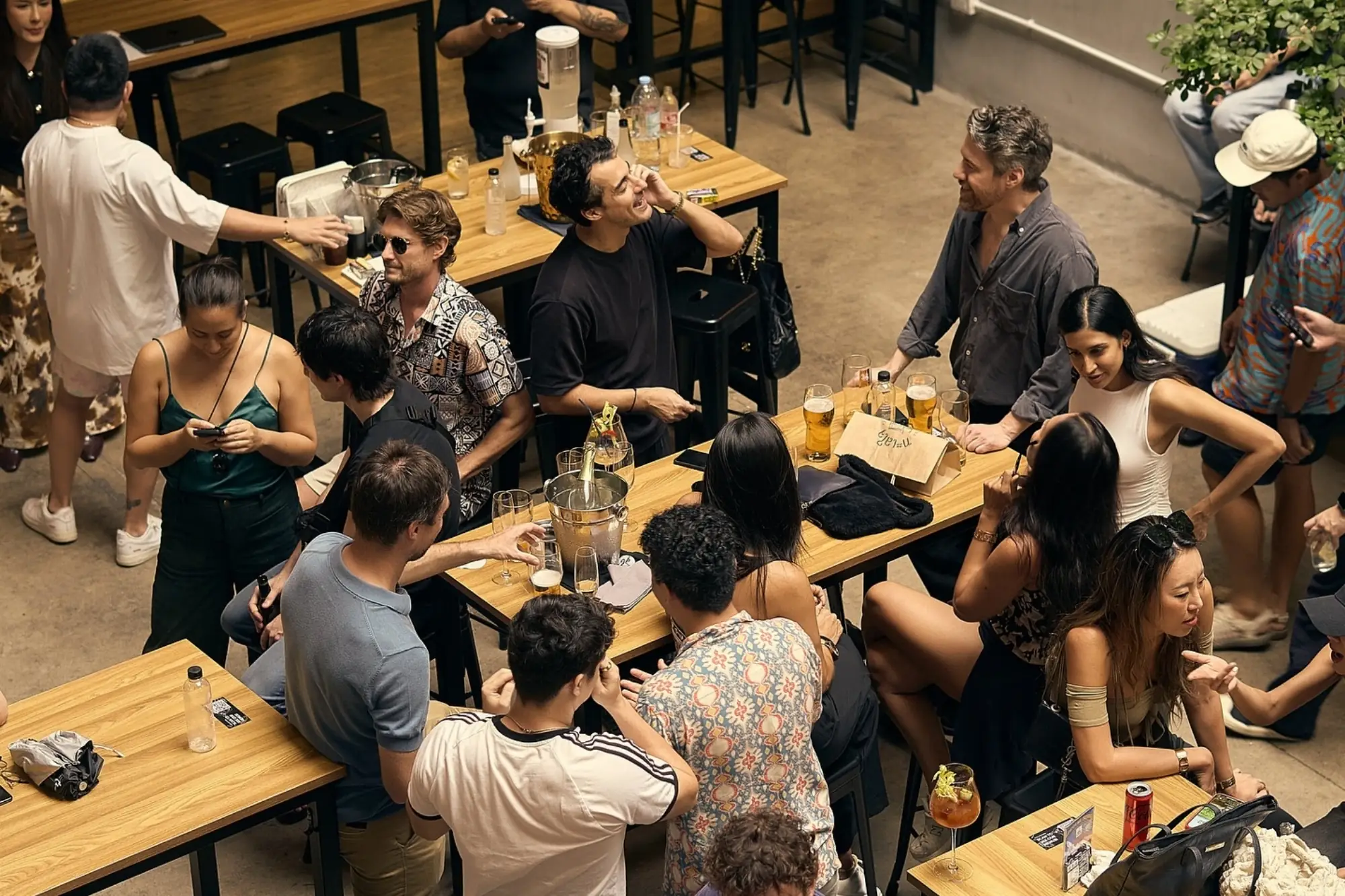 Seenspace Thonglor汇集了特色咖啡厅、选物店、餐厅与酒吧。（来源：官方社群）