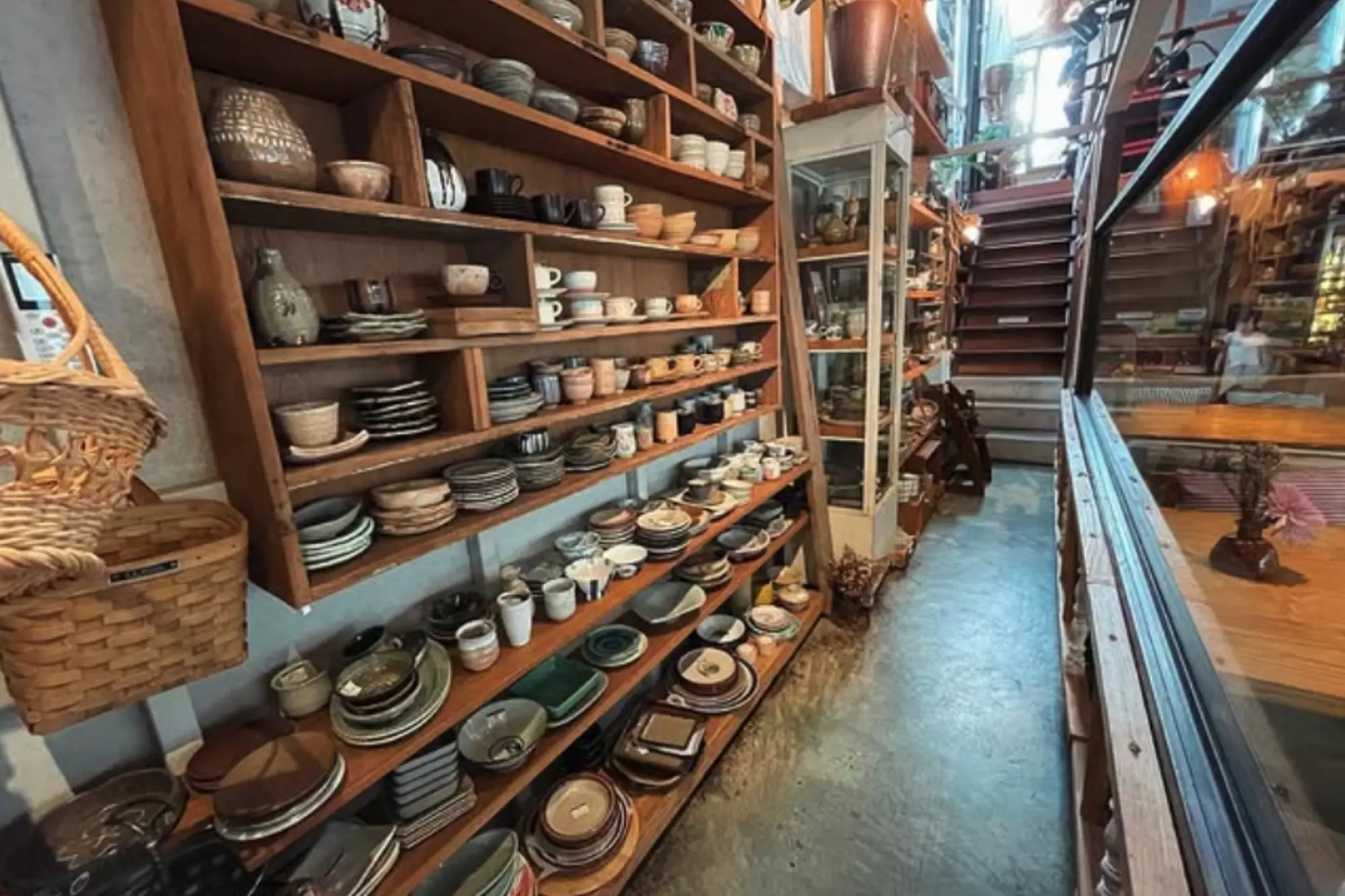 (un)Fashion District 39是曼谷通罗区人气咖啡与选物複合空间（来源：官方社群）