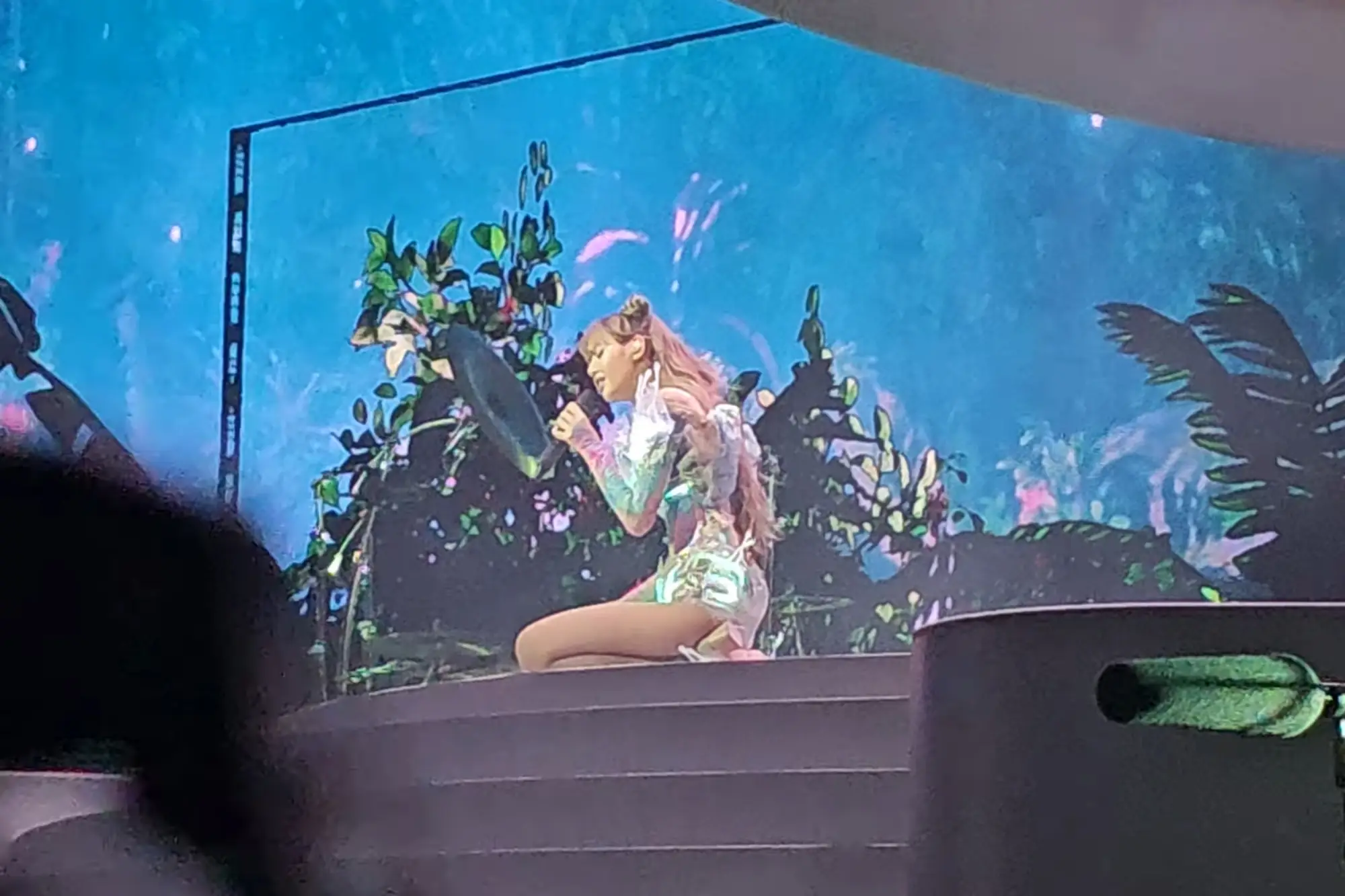 泰国之星Lisa Coachella表演惊艳：《白莲花》主演征服全球最大音乐节（来源：YouTube影片）