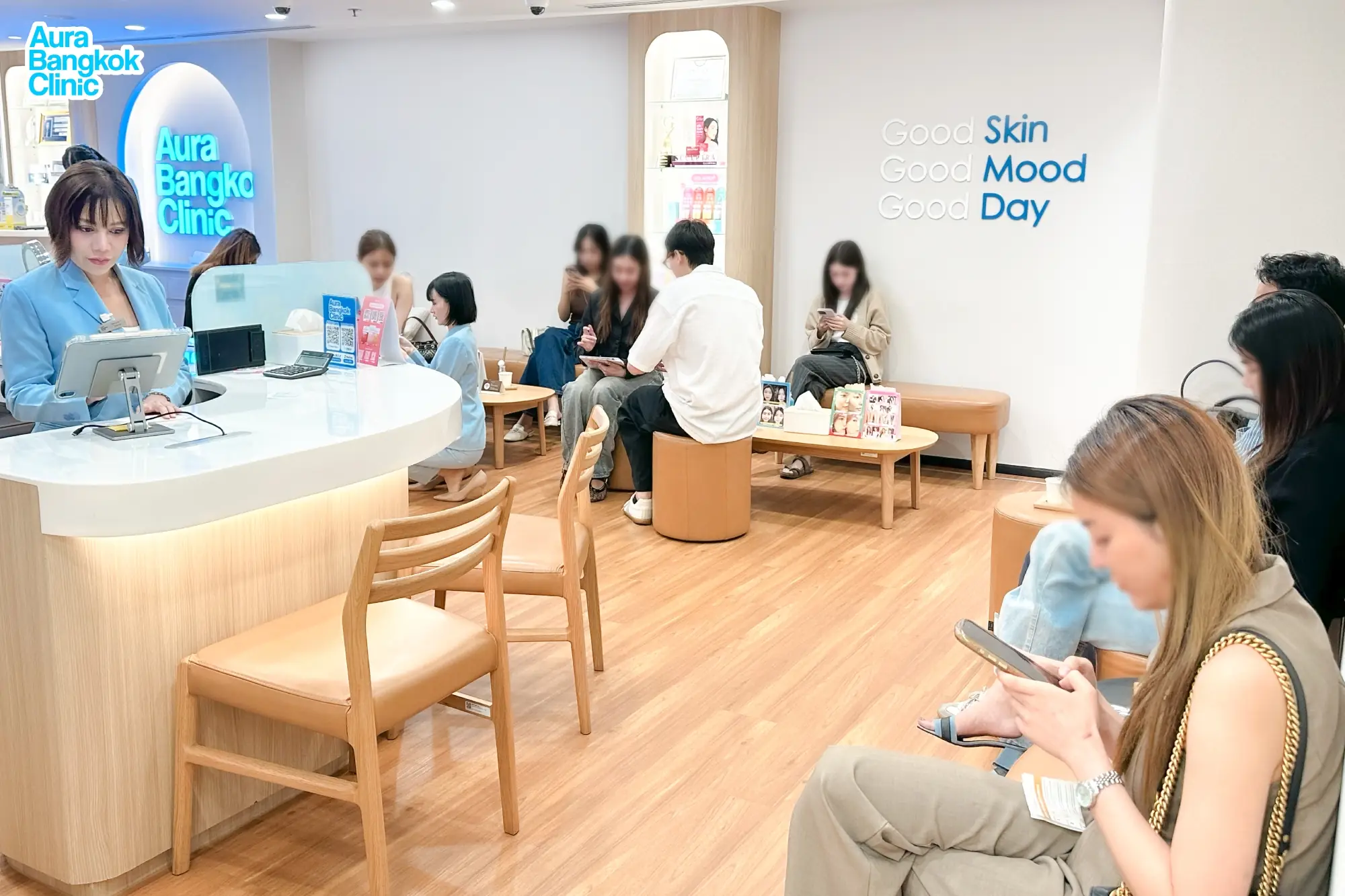 曼谷Aura醫美以專業細膩著稱，14家分店均提供免費口譯服務，打造無障礙醫美體驗。（來源：Aura Bangkok Clinic提供）