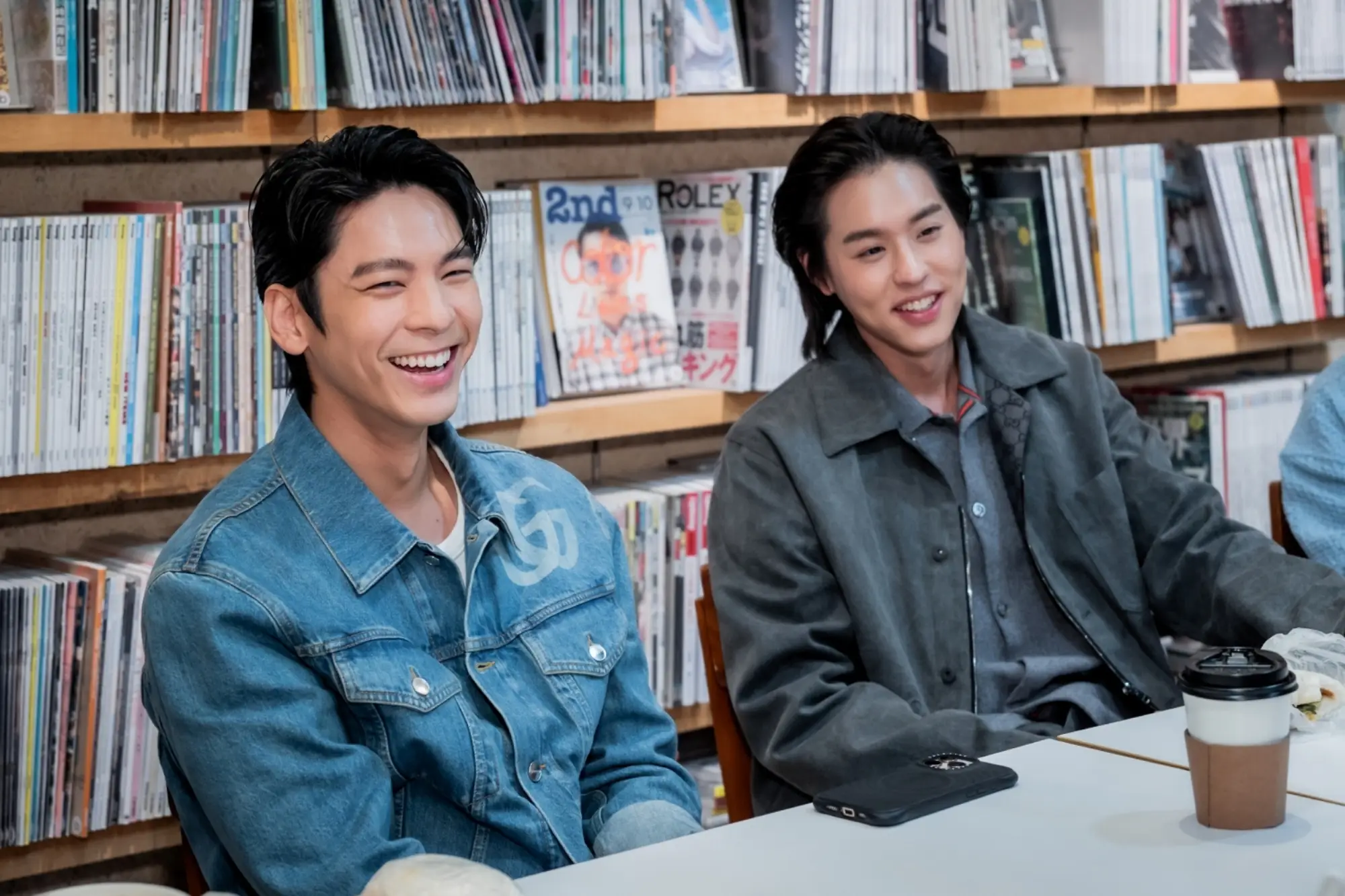 林柏宏(左)和Billkin之前就在米蘭時裝周合體過，再度見面立刻熱聊起來。（來源：金盞花大影業提供）