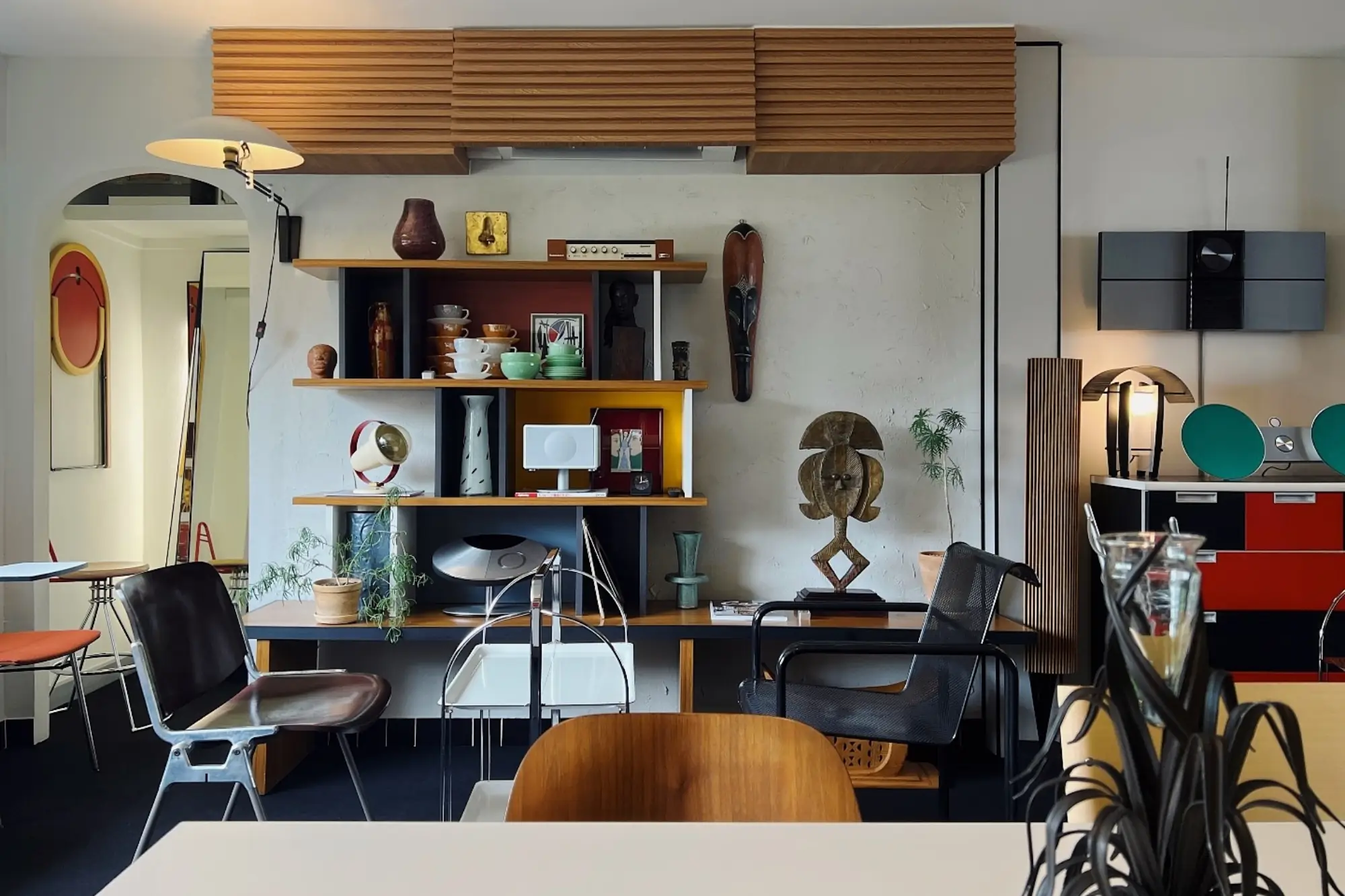 曼谷Le space cafe呈现中古的包浩斯风格（来源：官方社群）