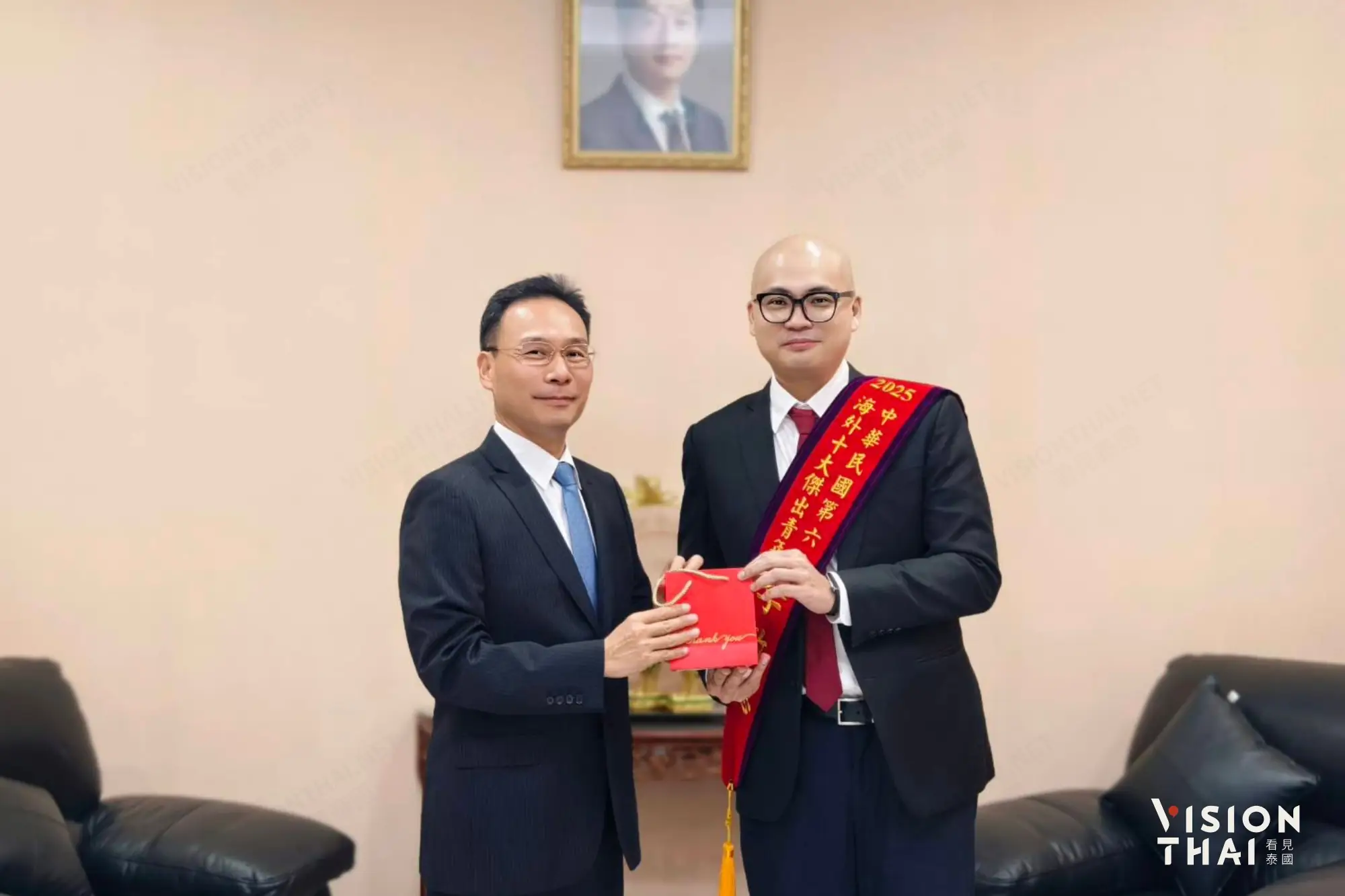 駐泰代表藍夏禮接見海外十傑李致德 期許深化台泰軟實力交流（來源：看見泰國 VisionThai）