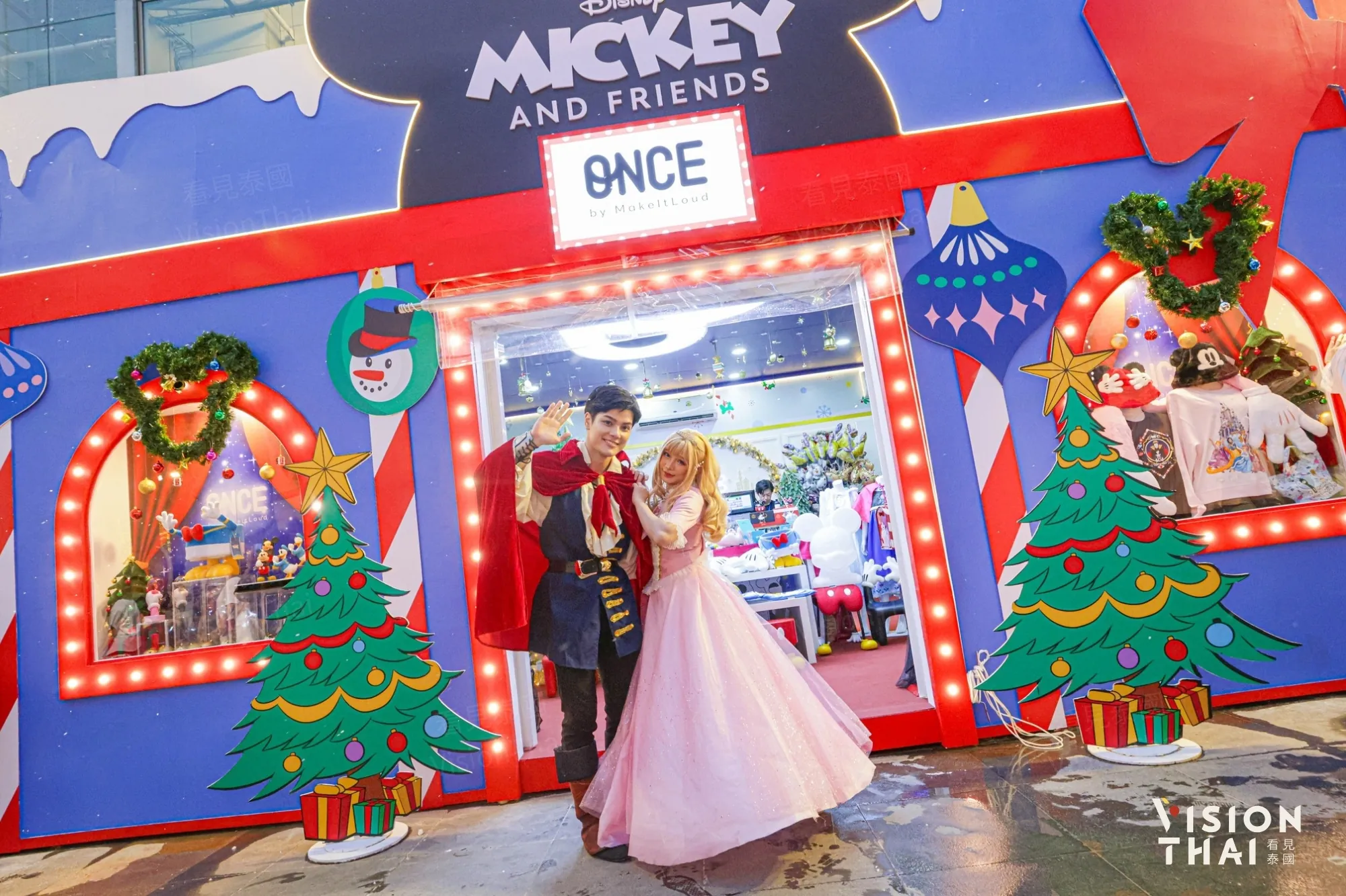 2025曼谷圣诞节centralwOrld打造迪士尼乐园(来源:官方社群)