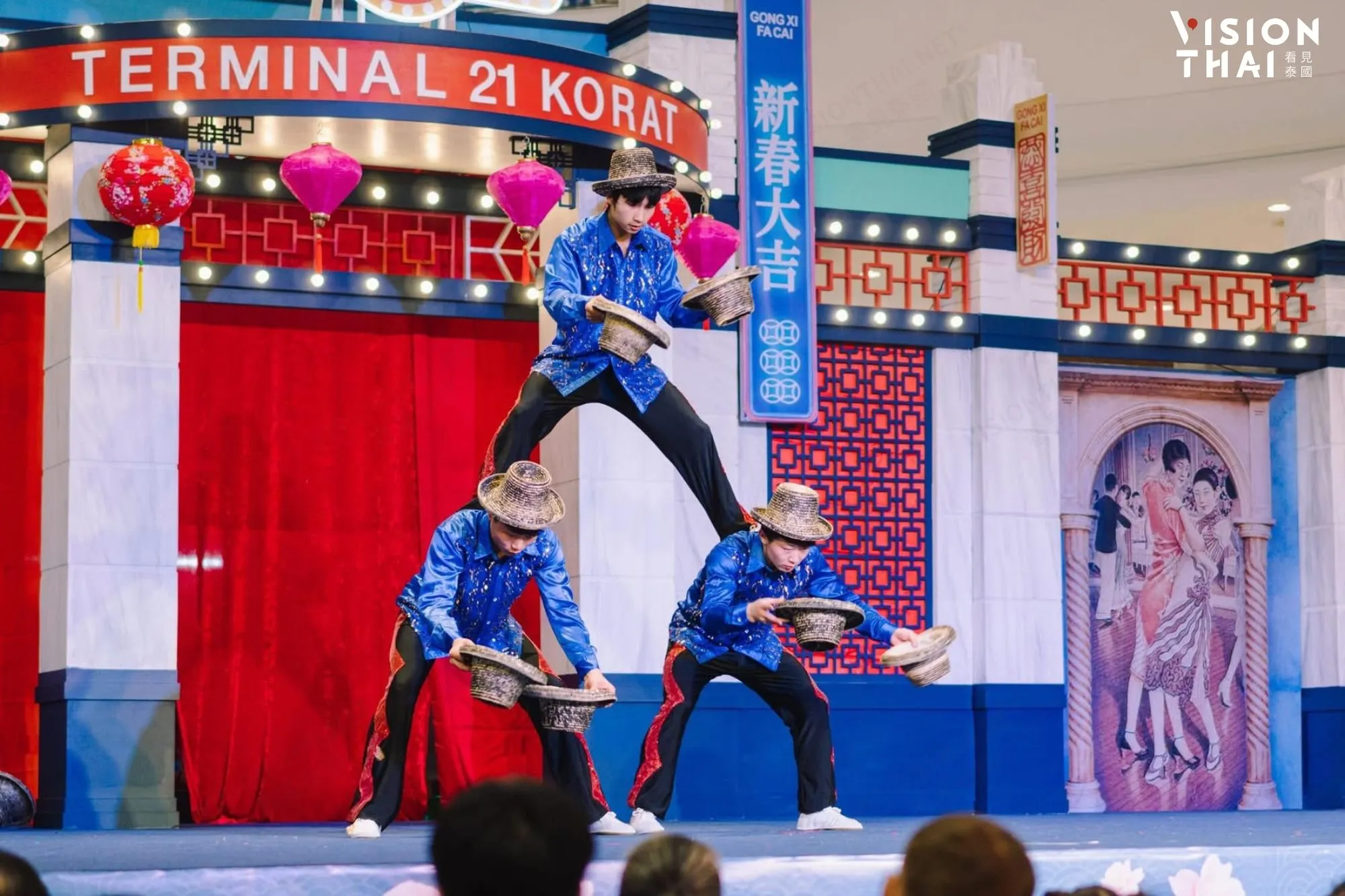 雜技團也將帶來花式草帽雜技秀，帶你精彩迎新春。（來源：官方）