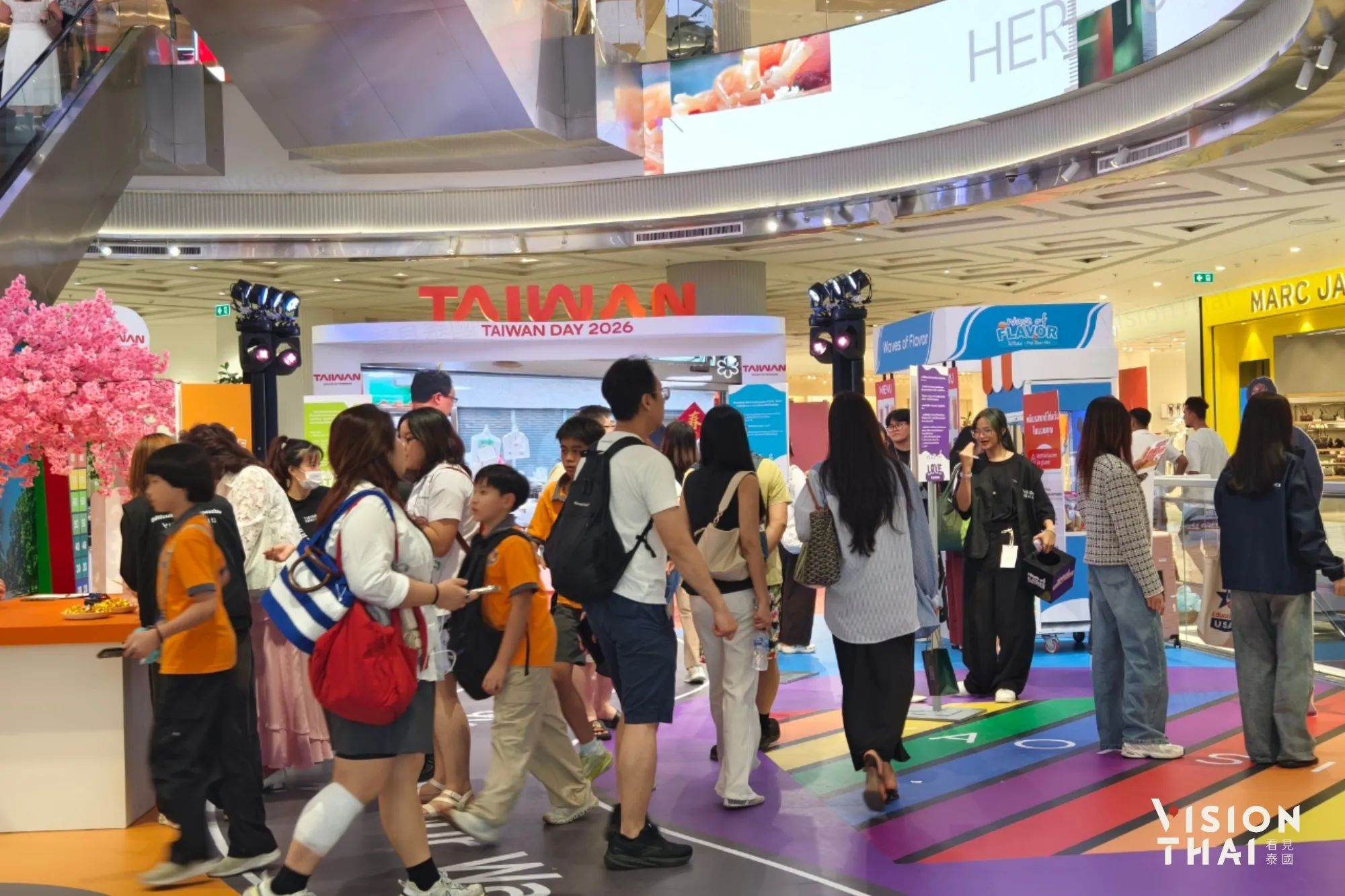 四大沉浸式互動站點,吸引大批民眾體驗。