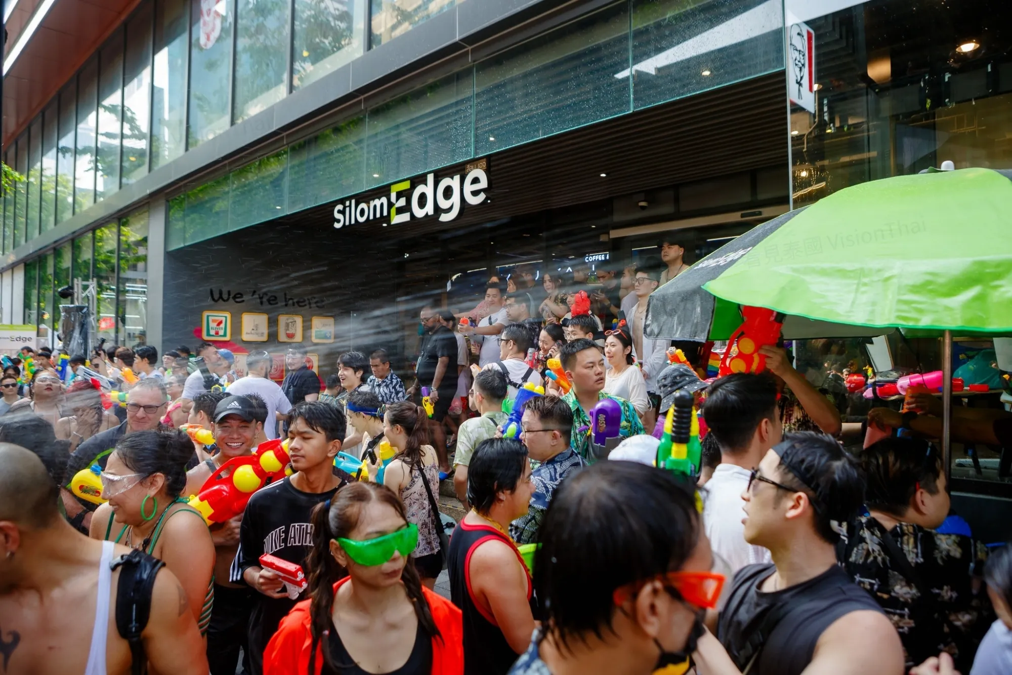 圖為去年Silom Edge百貨潑水節活動（來源：官方社群）