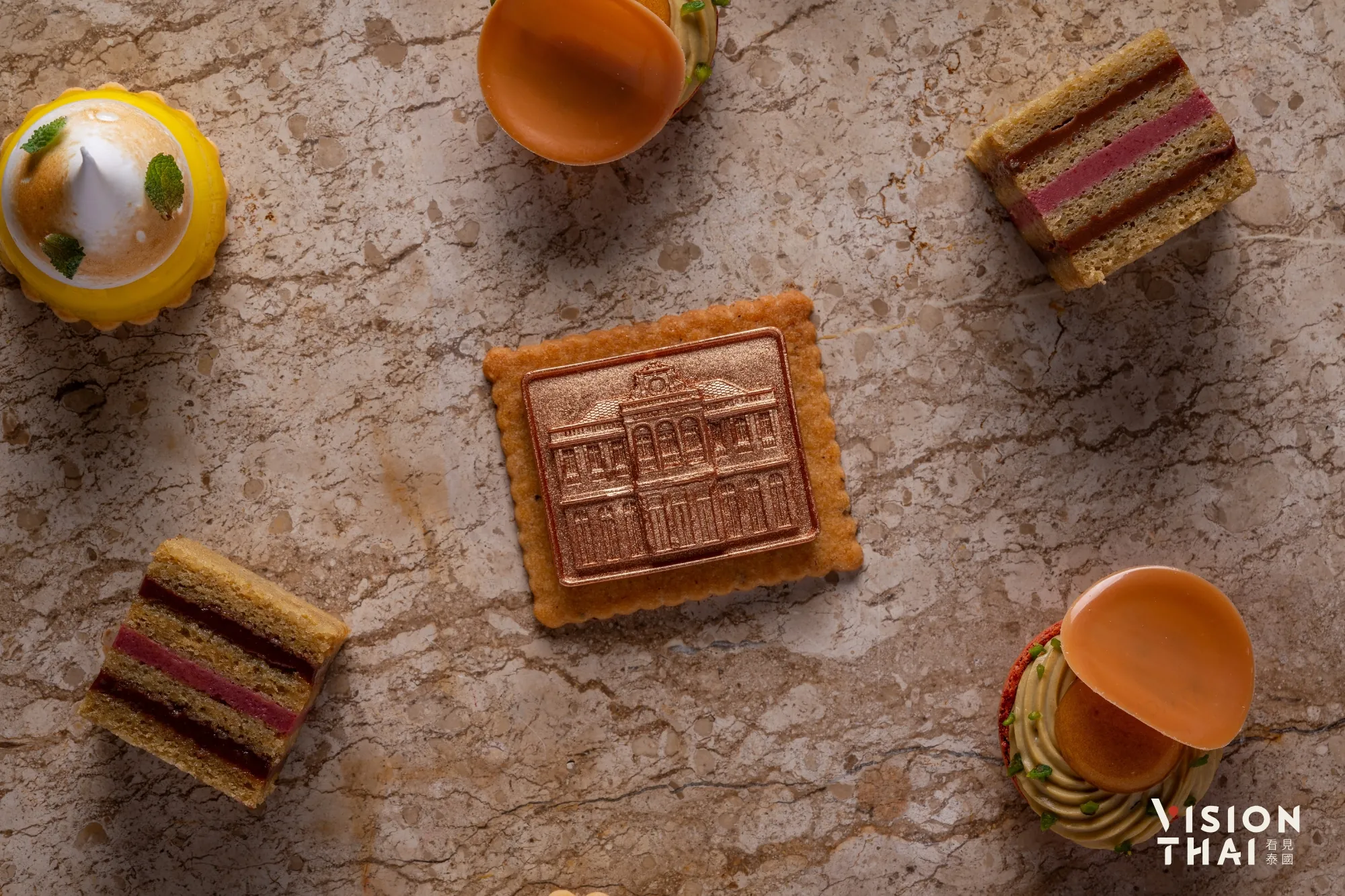 圖為世界甜點冠軍畑正憲推出的「榛果果仁糖配焦糖餅乾」(來源:官方)