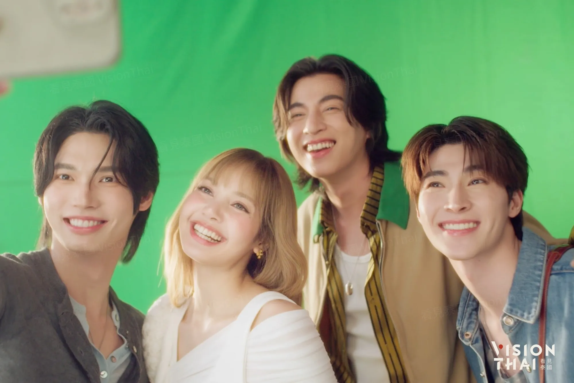 泰國觀光局最新形象廣告「feel all the feelings」Lisa服飾、手工藝品處處都是細節（來源：TAT）