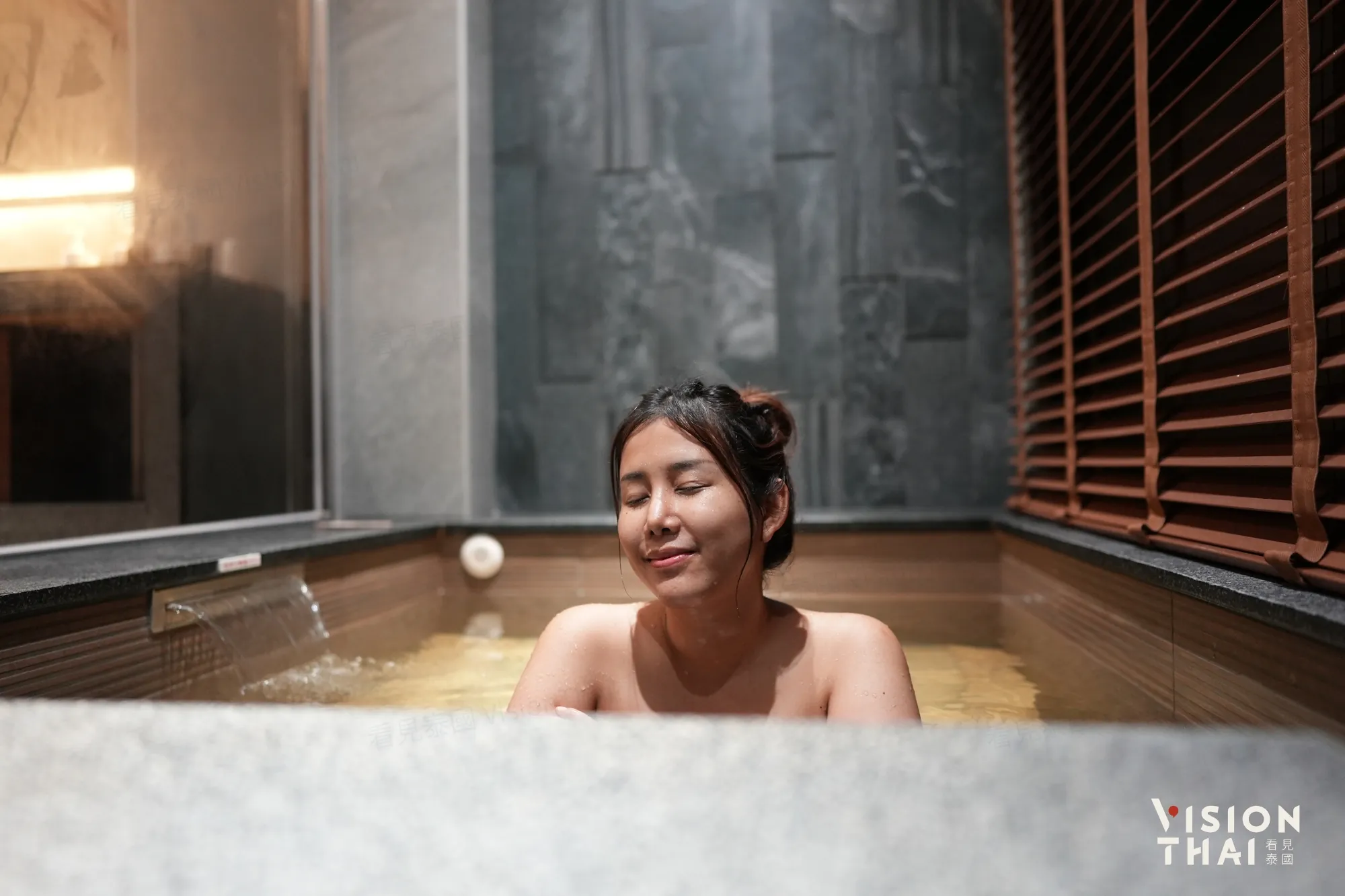 享沐時光每間客房皆配有專屬私人溫泉池