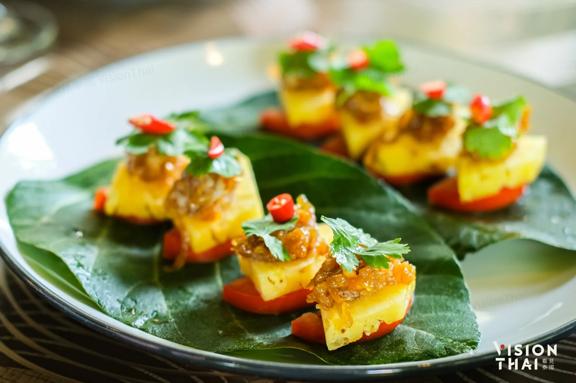 經典王室前菜鳳梨佐鹹甜肉燥（來源：看見泰國 VisionThai）