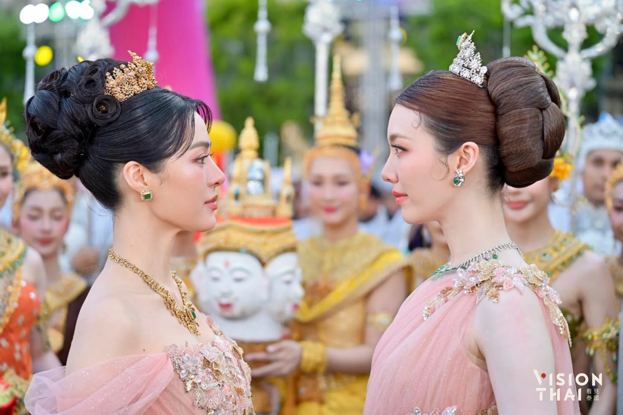 人氣泰百CP LingOrm今年任ICONSIAM宋干節女神(來源:官方)